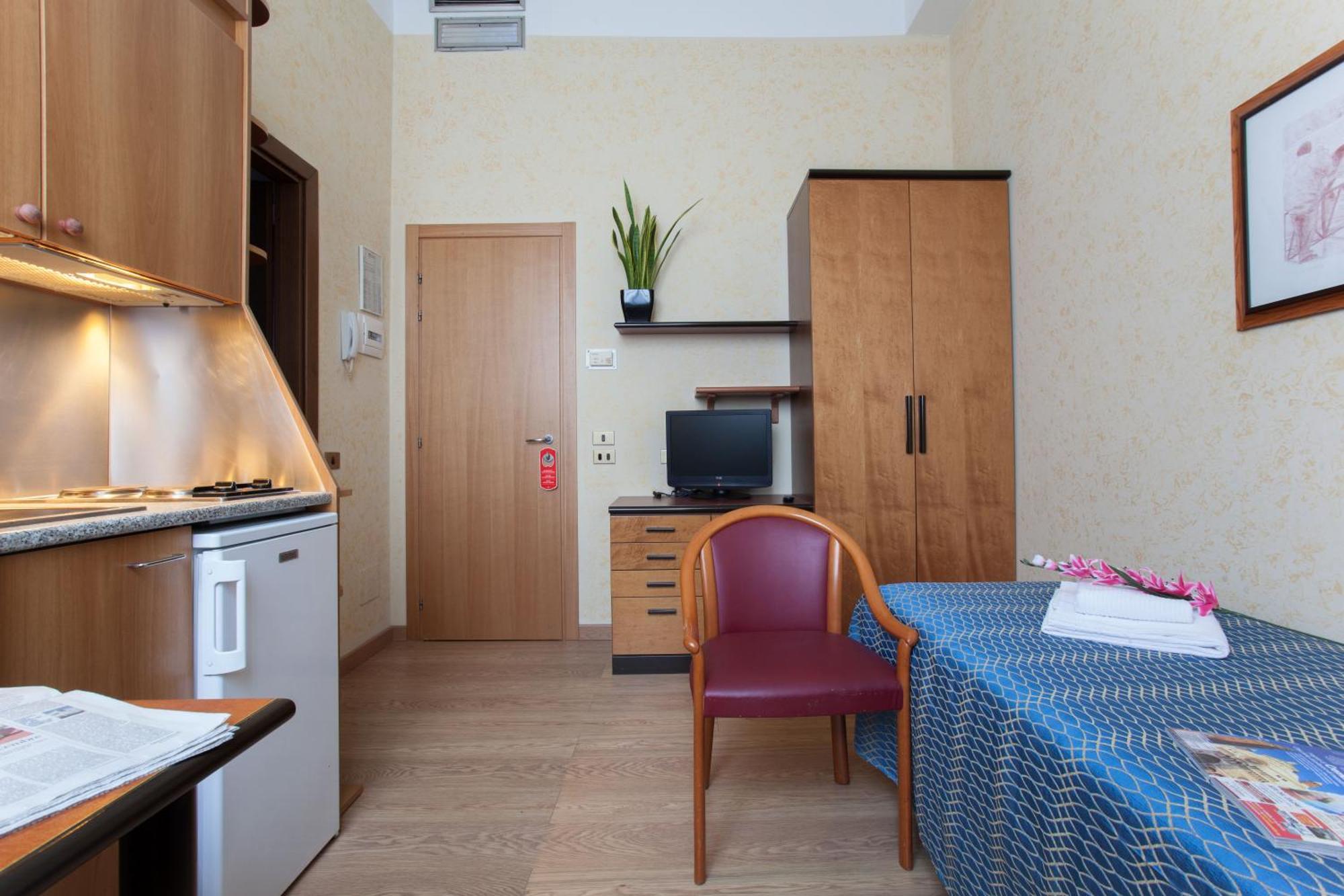 Single Room Kitchenette,1215949831:JPEG