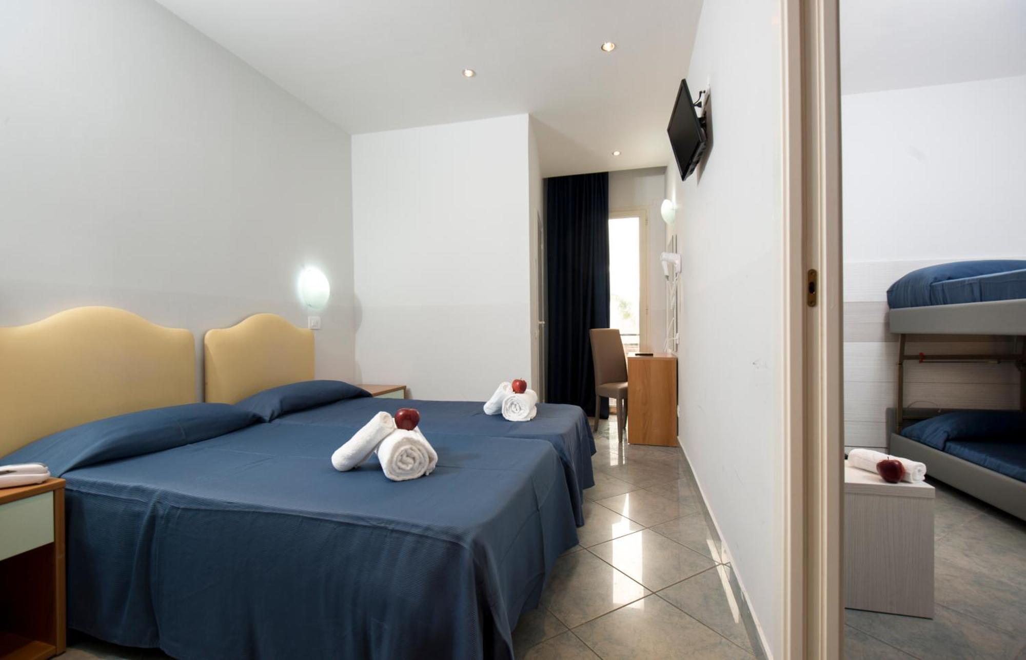 Quadruple Room,1215967411:JPEG