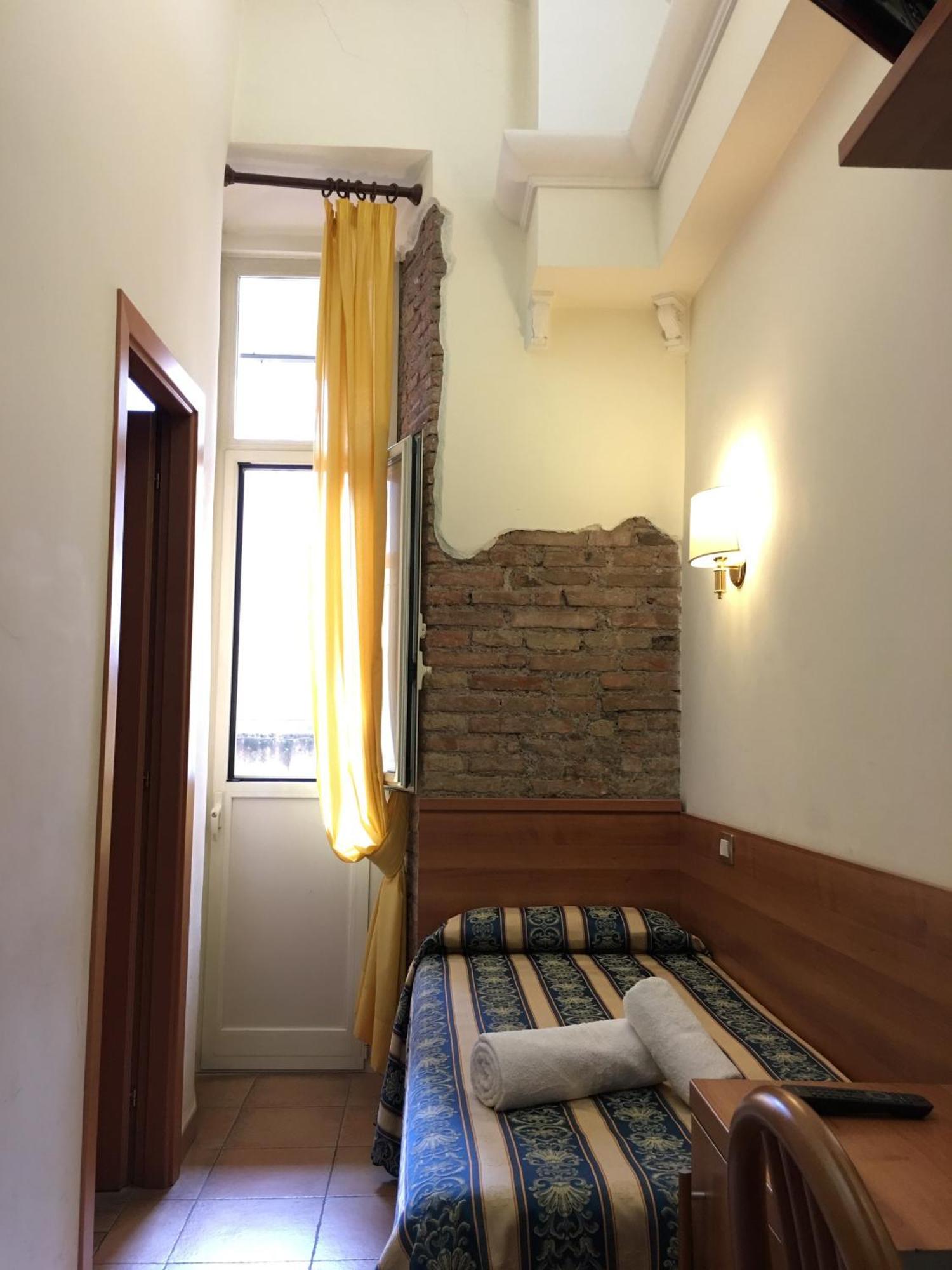 Superior Single Room,63060559:JPEG