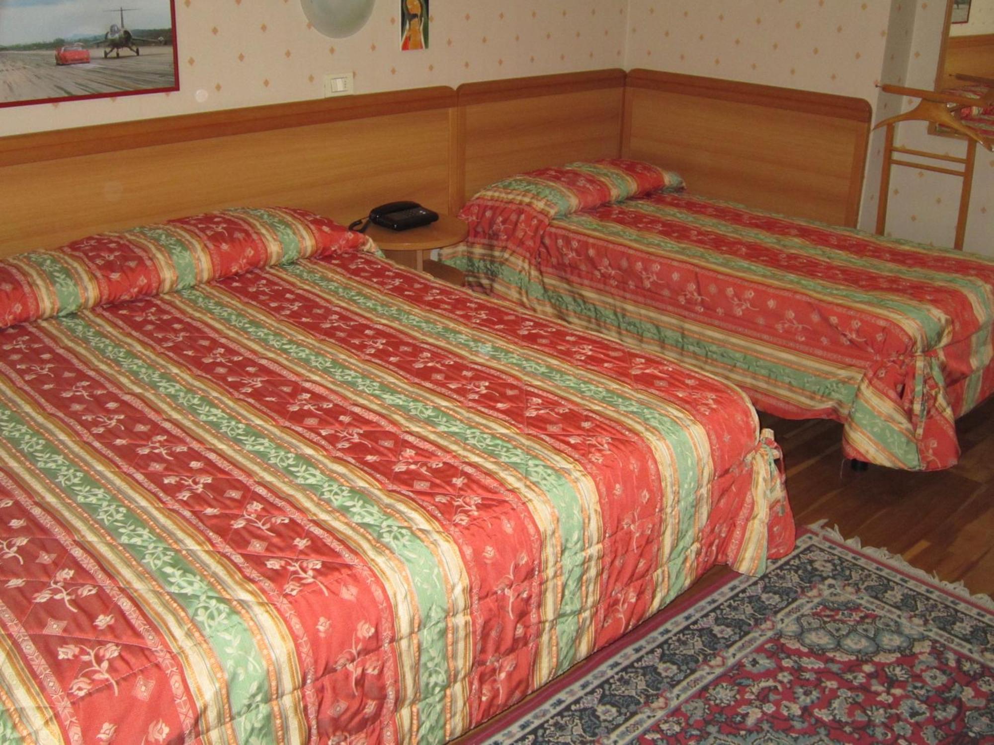 Quadruple Room,1216084087:JPEG