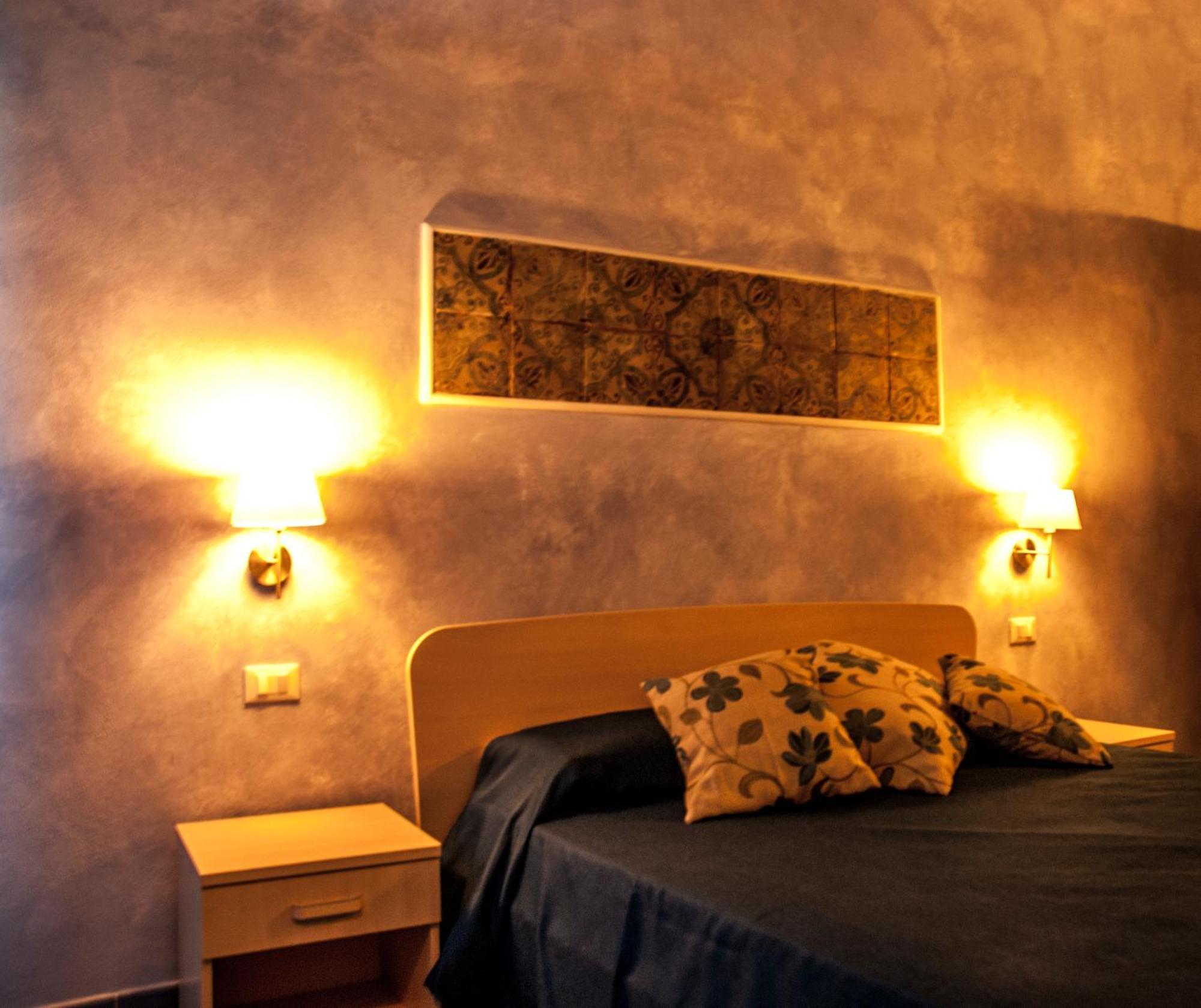 Double Room,1216137826:JPEG