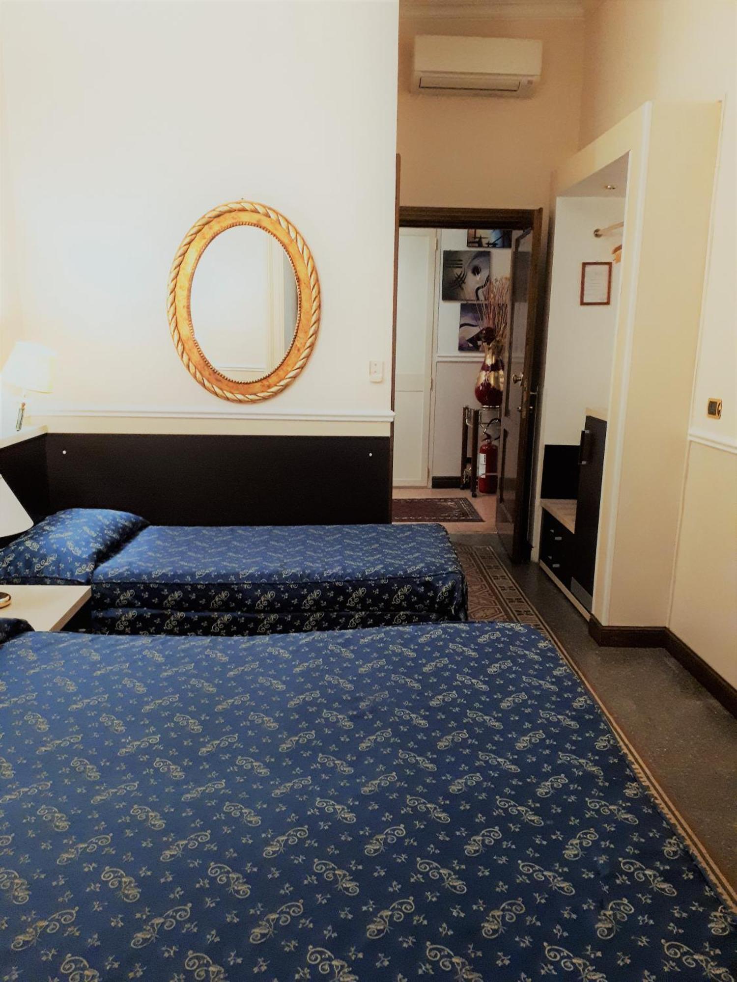 Triple Room,1216136125:JPEG