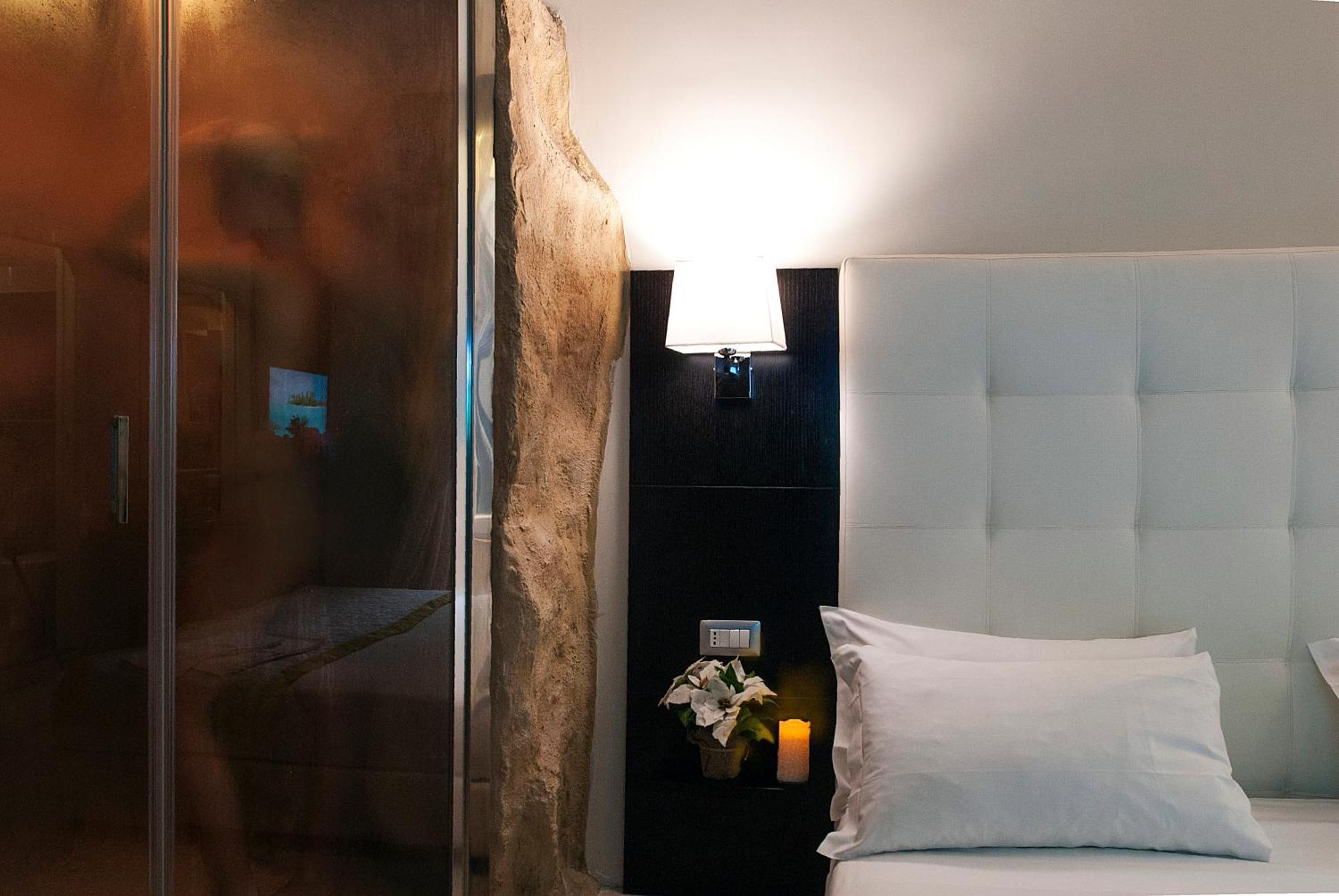 Double Room Emotional Shower,1216164349:JPEG