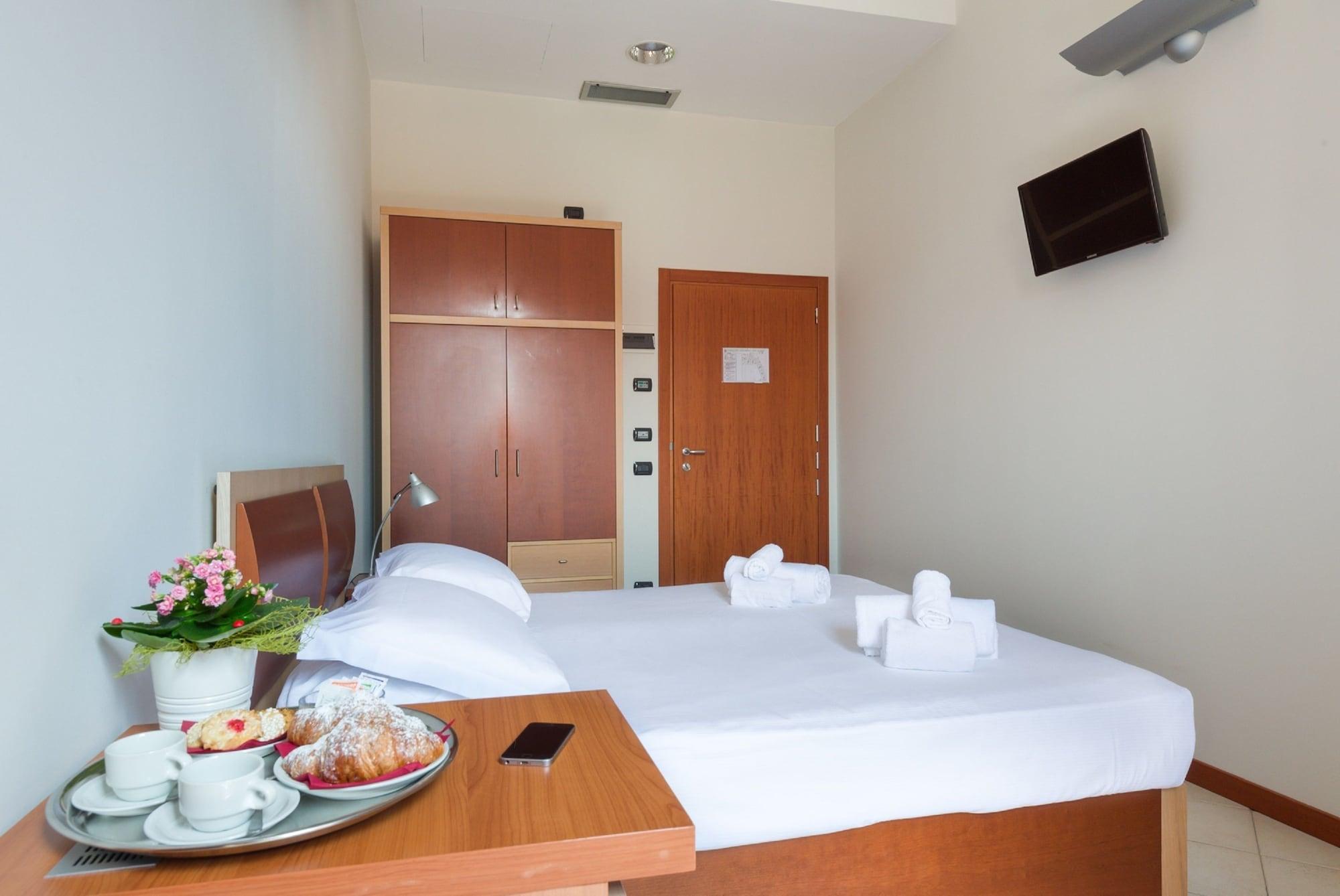 Standard Double Room,1216204810:JPEG