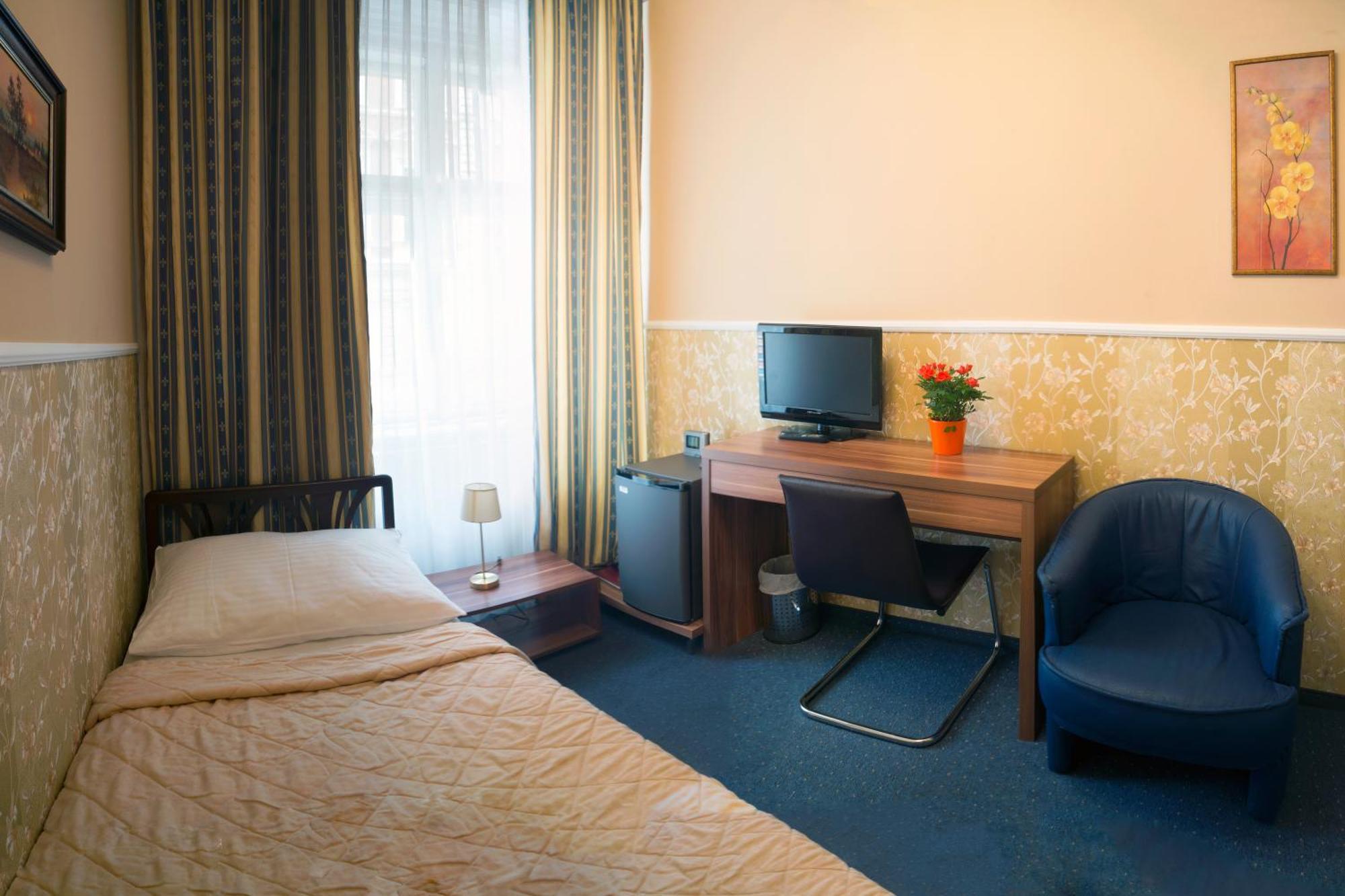 Classic Single Room