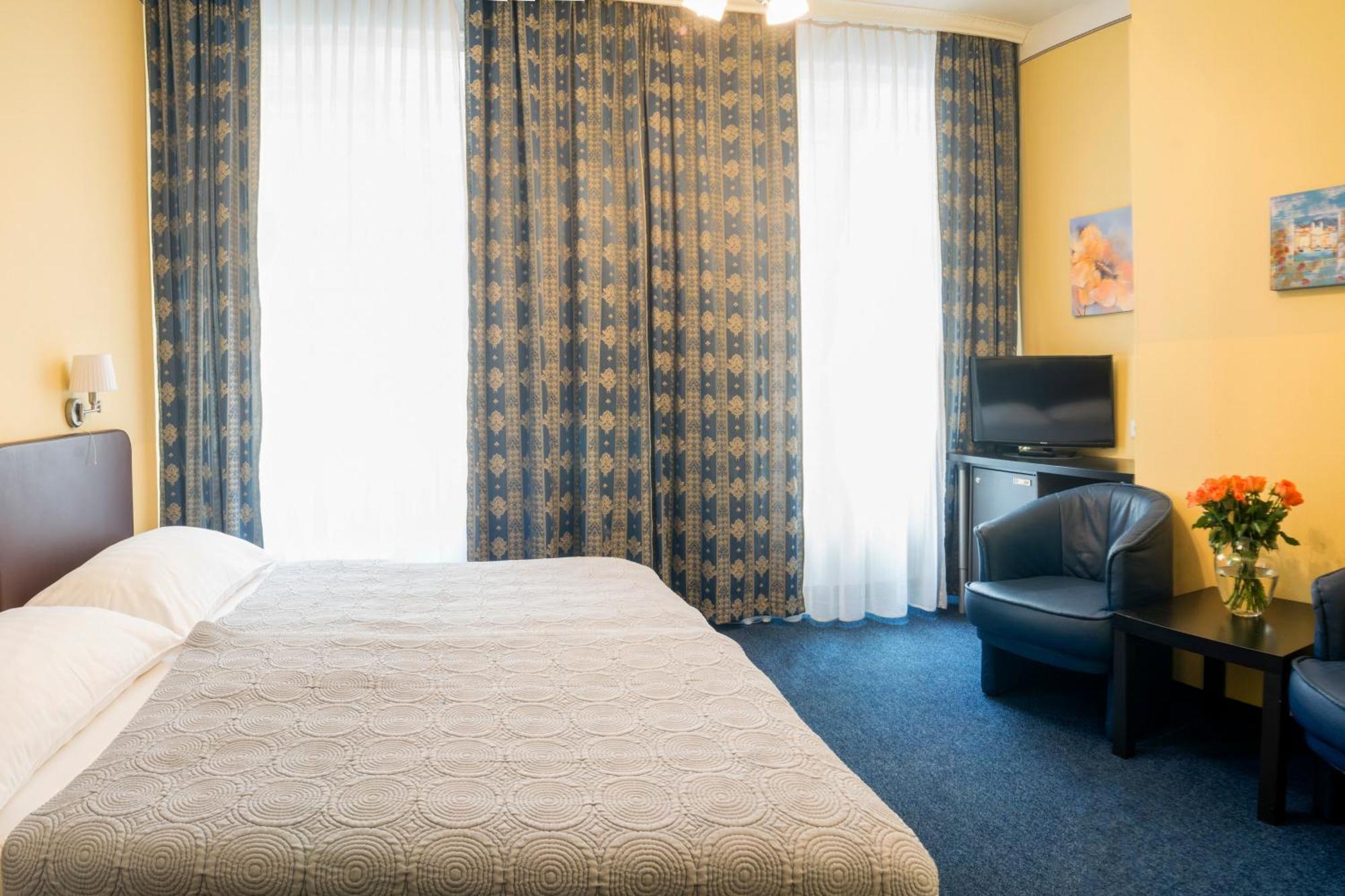 Classic Double Room