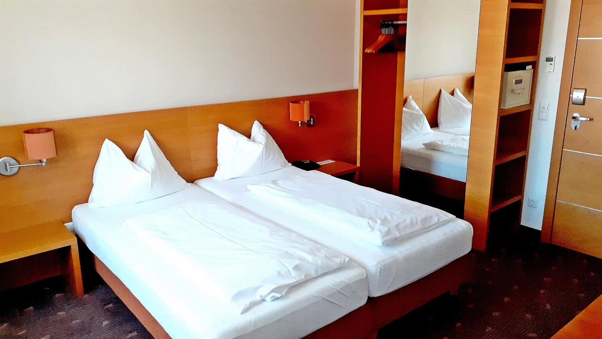 Double Room,1216890193:JPEG
