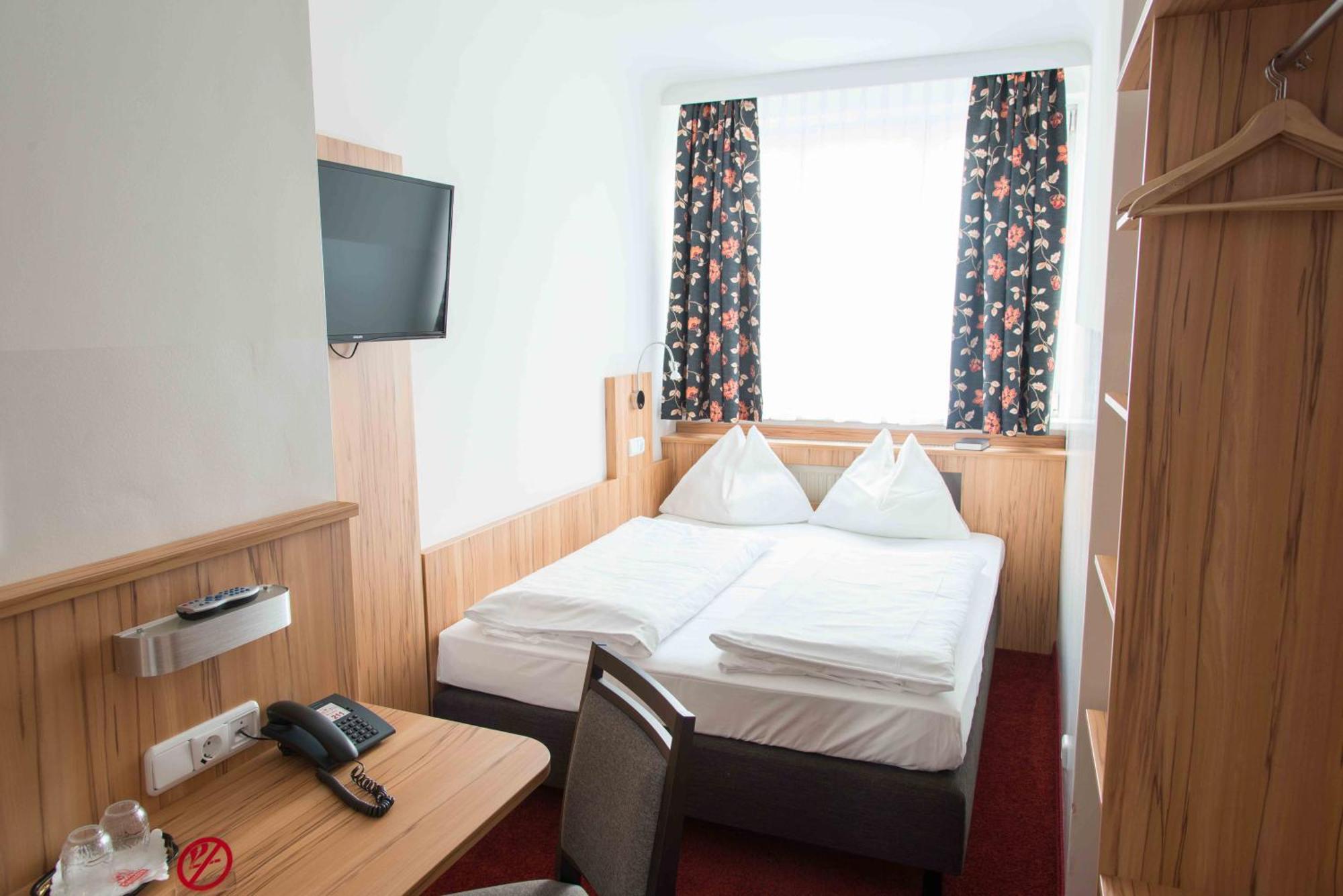 Standard Double Room,1217004877:JPEG