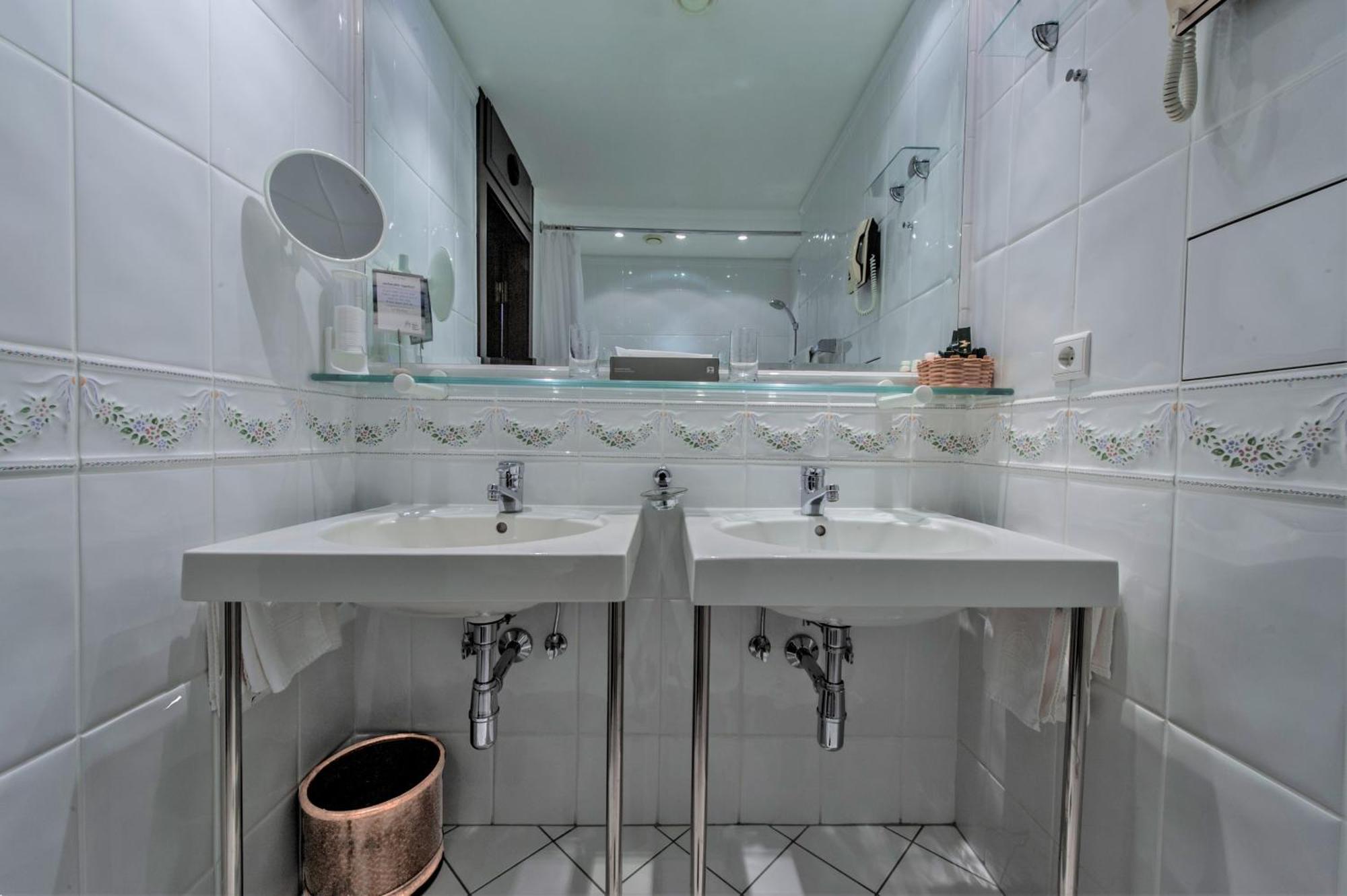 Maisonette,1217085205:JPEG