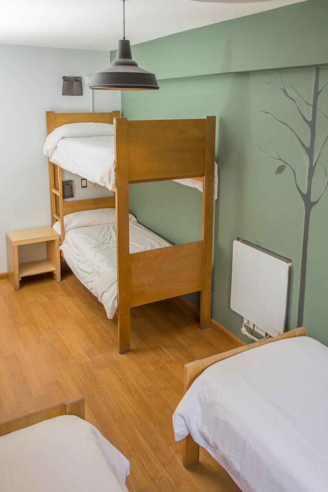 Bed 4-Bed Female Dormitory Room,1220216839:JPEG