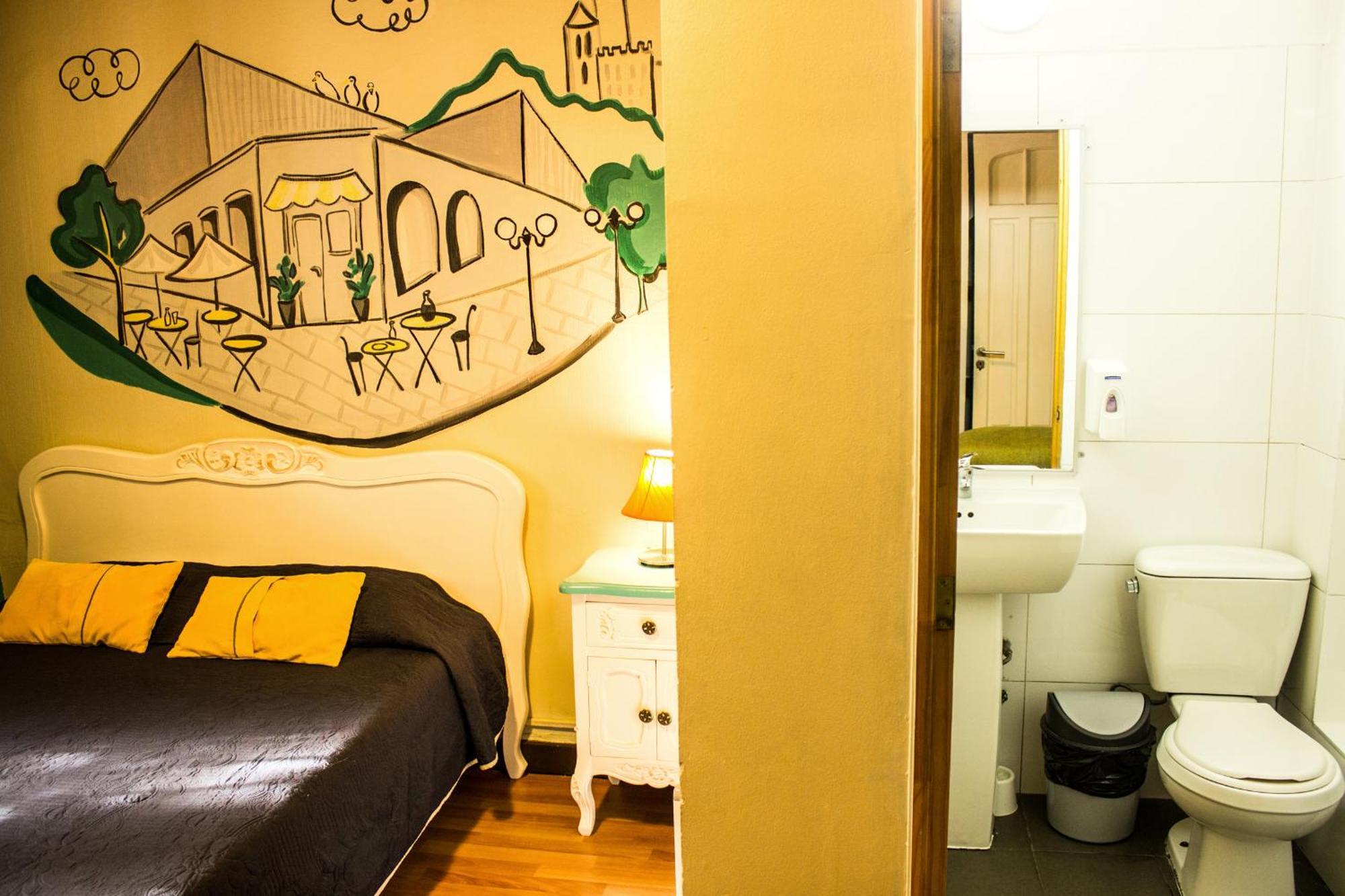 Triple Room Private Bathroom,827861081:JPEG