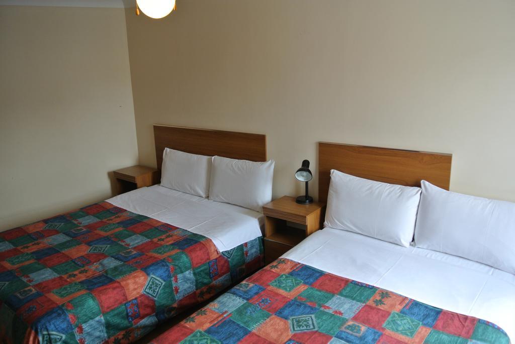 Quadruple En-Suite,122348491:JPEG