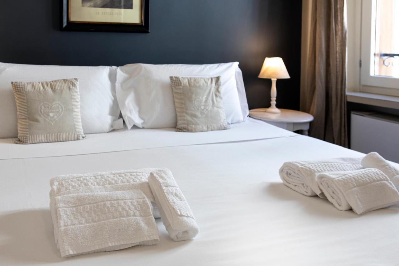 Superior Double or Twin Room,1225454666:JPEG