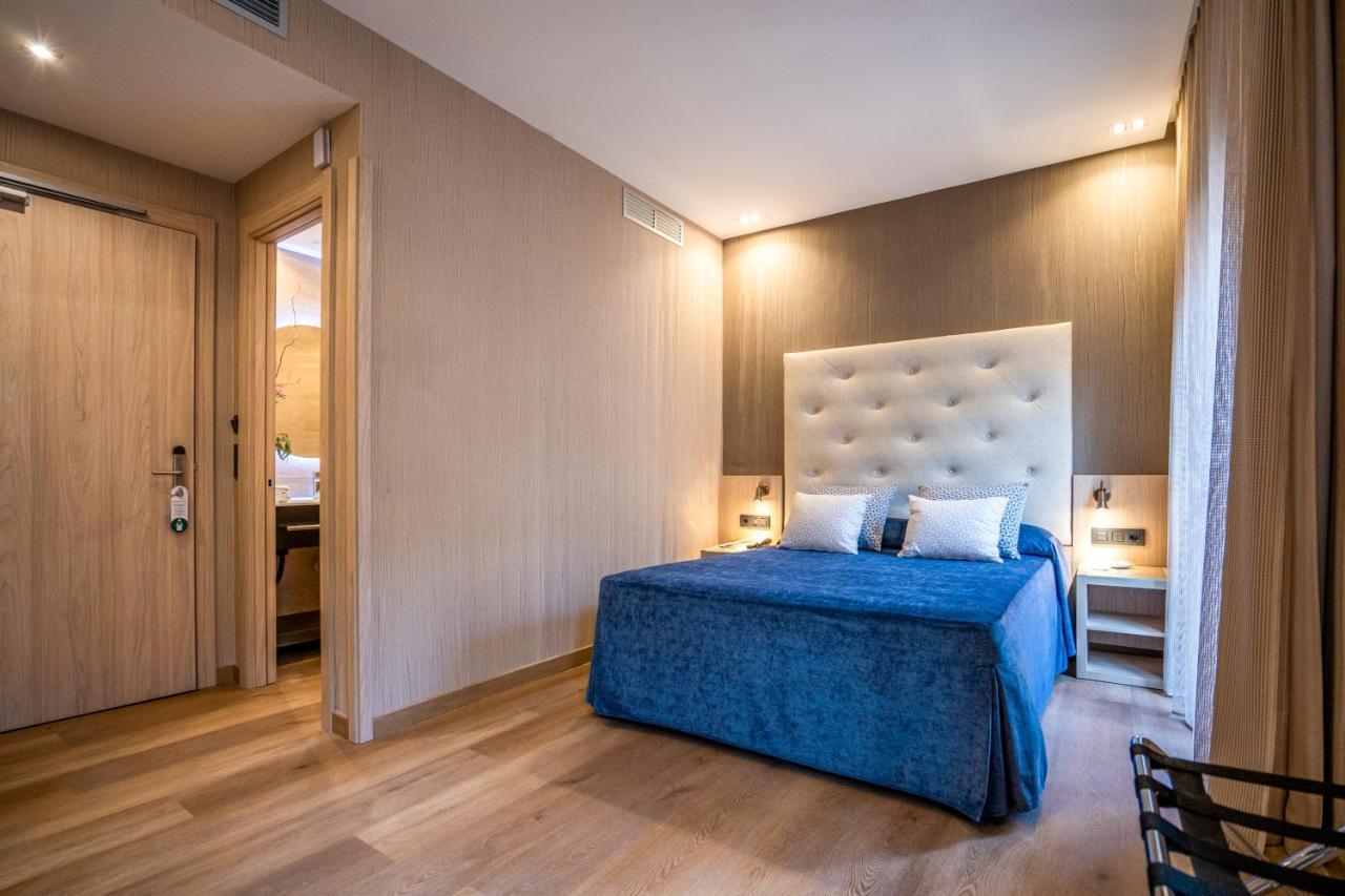 Double or Twin Room,1225491896:JPEG