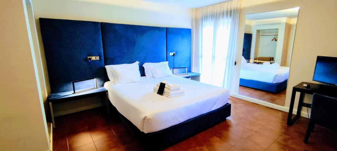 Deluxe Double Room,1225764398:JPEG
