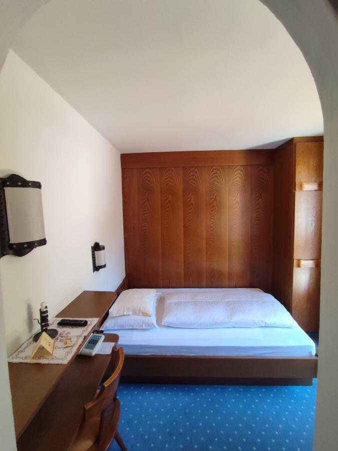 Standard Single Room,1226768348:JPEG