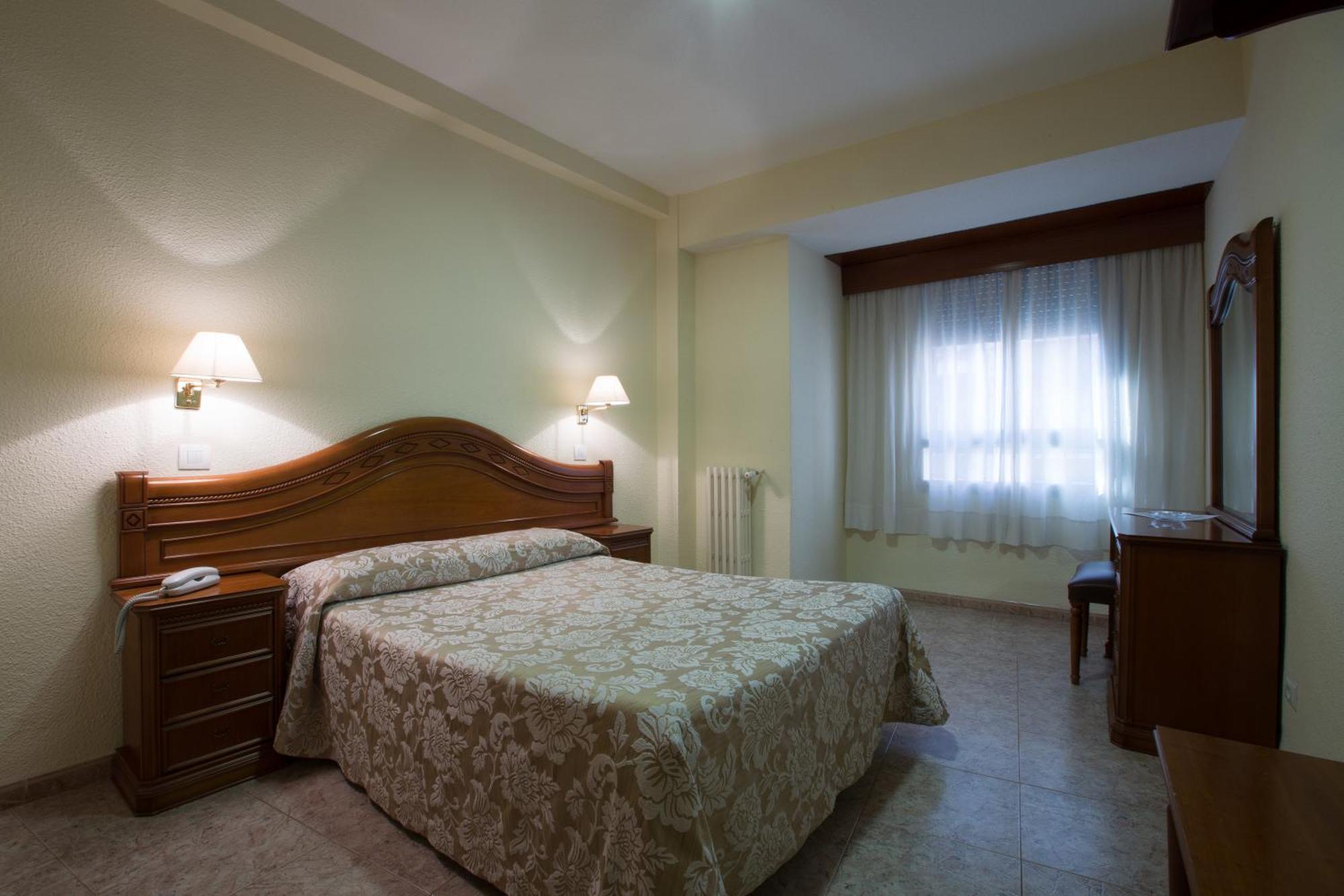 Queen Room,1226833145:JPEG