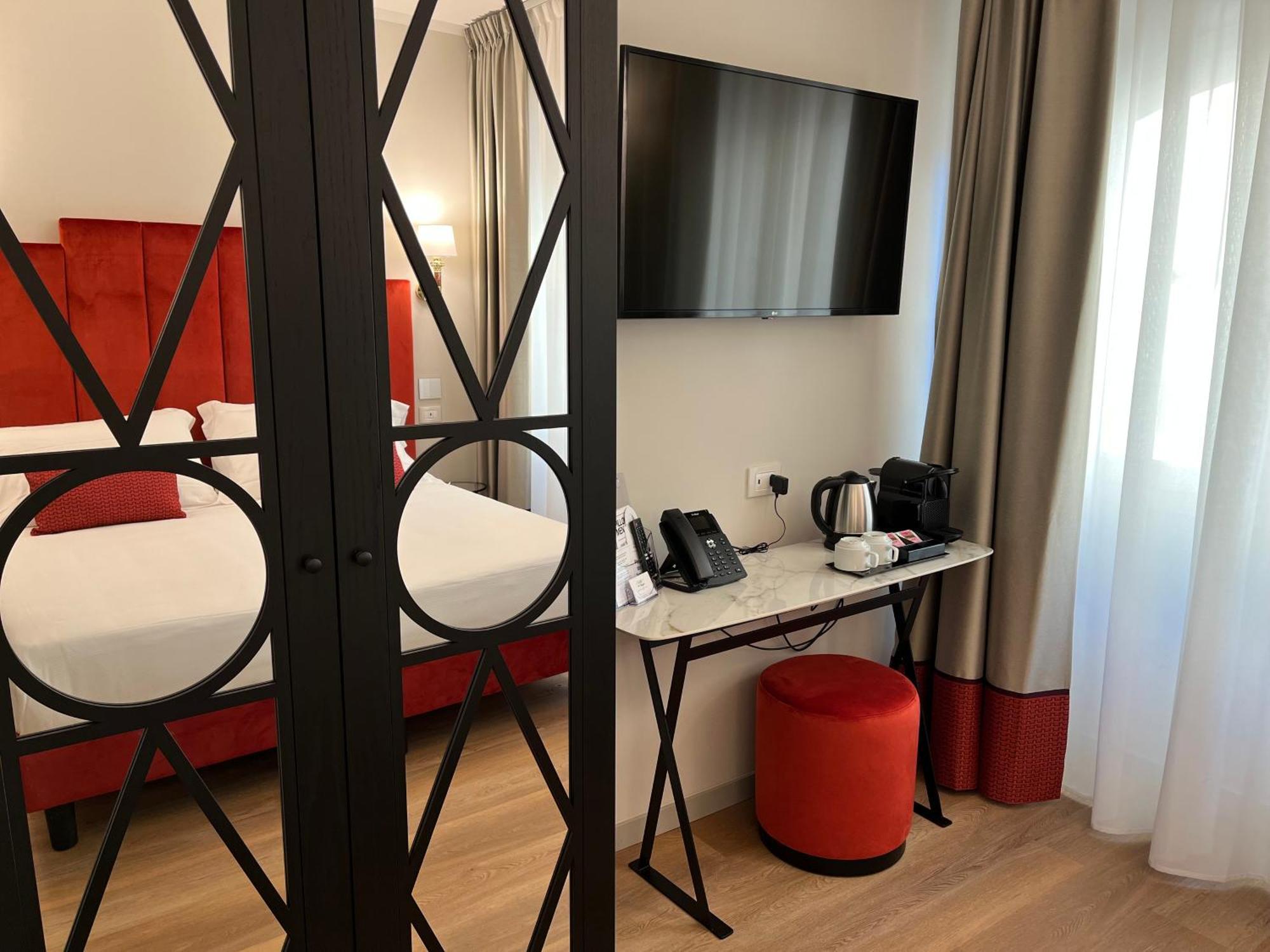 Superior Double or Twin Room City View