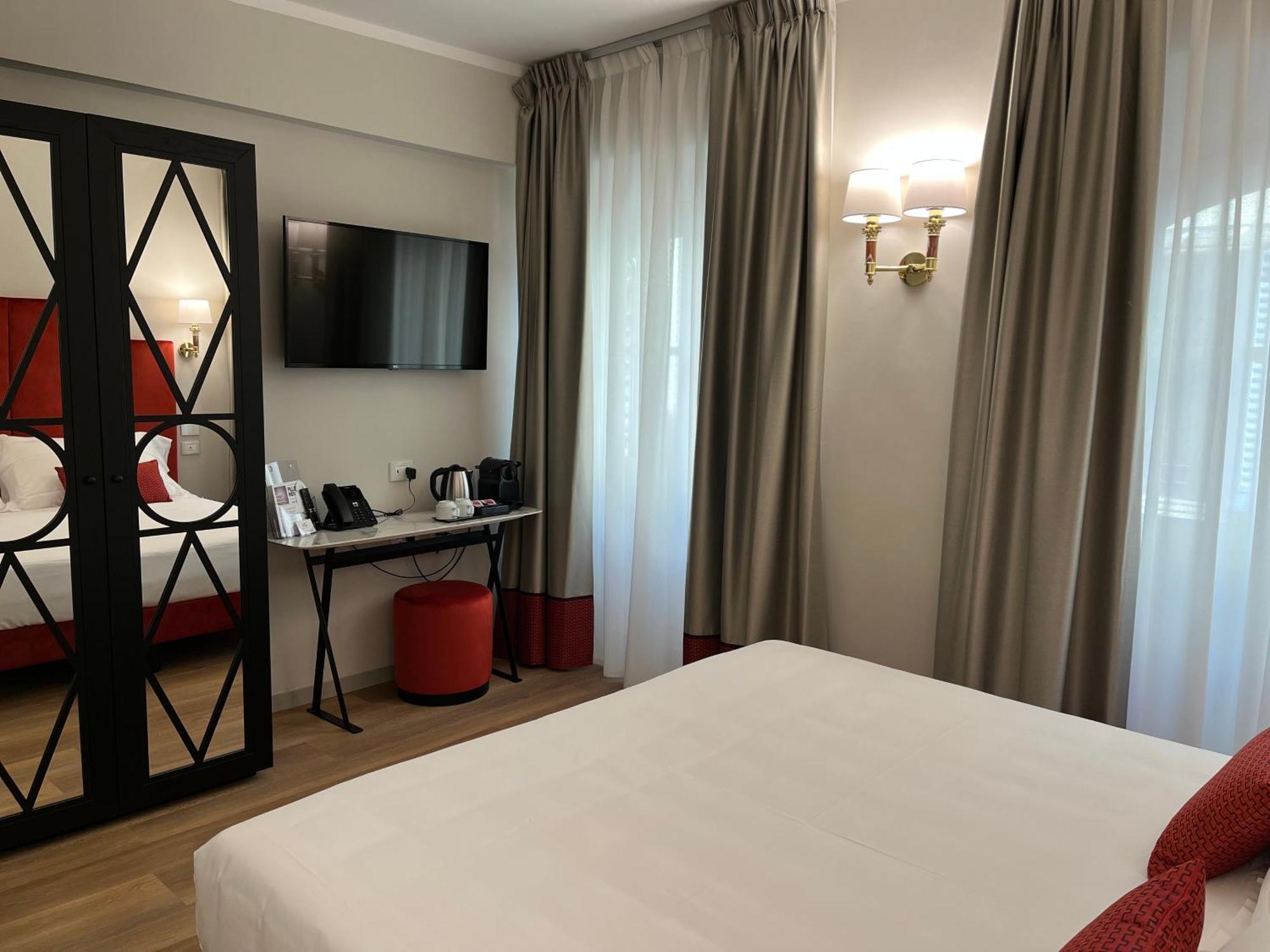 Superior Double or Twin Room City View