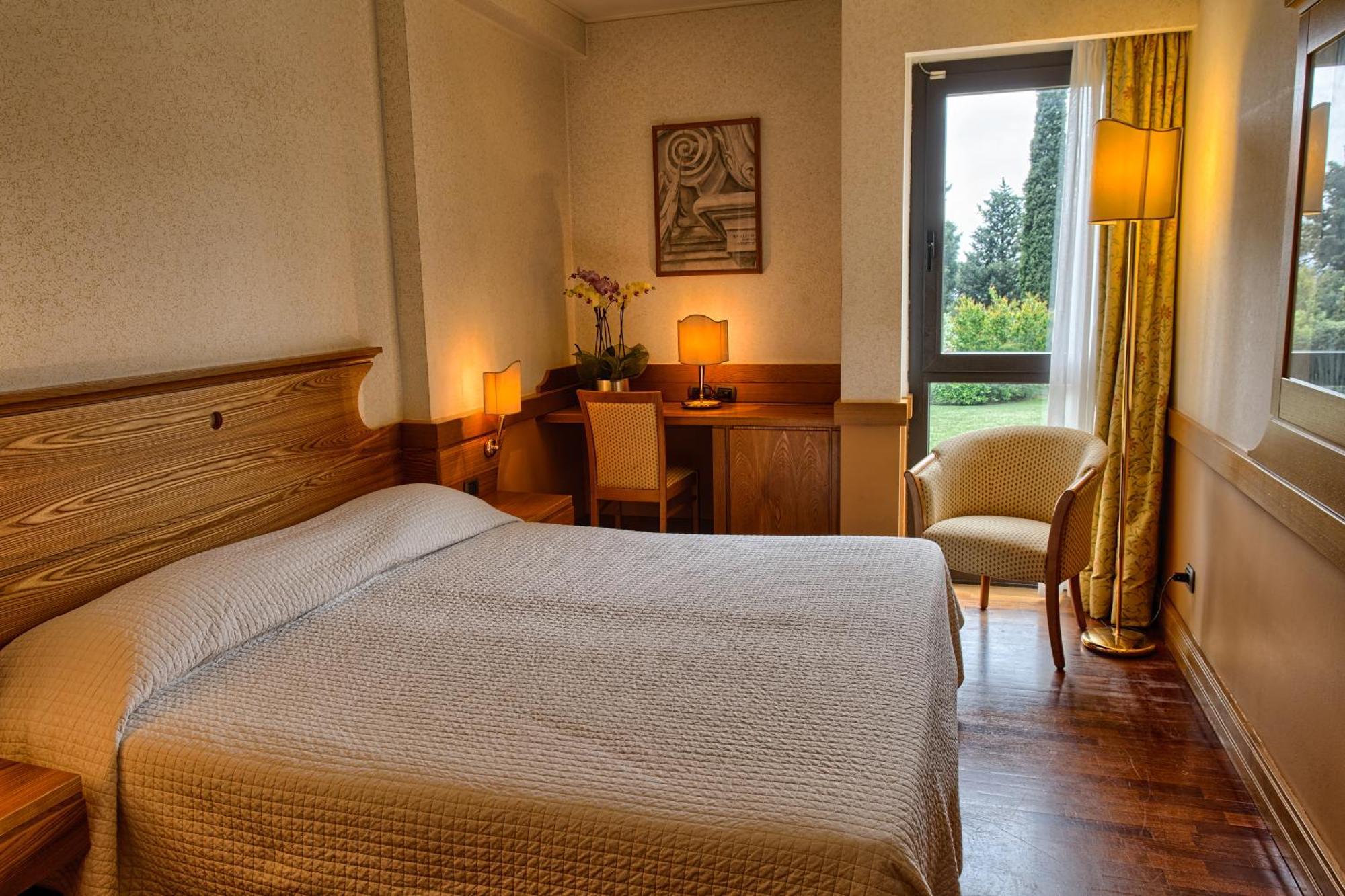 Classic Double or Twin Room,253977953:JPEG