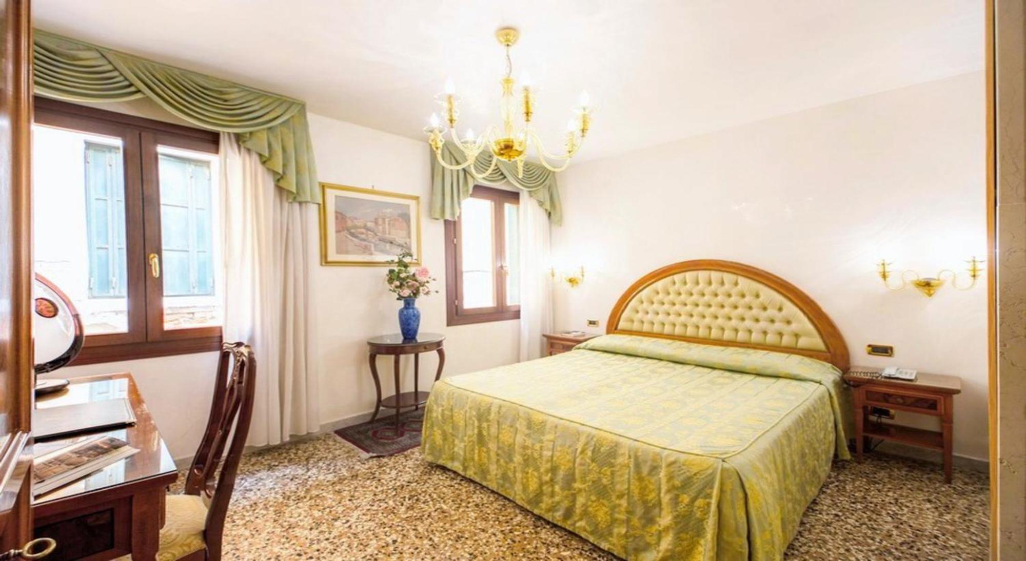 Standard Double Room,1227018260:JPEG