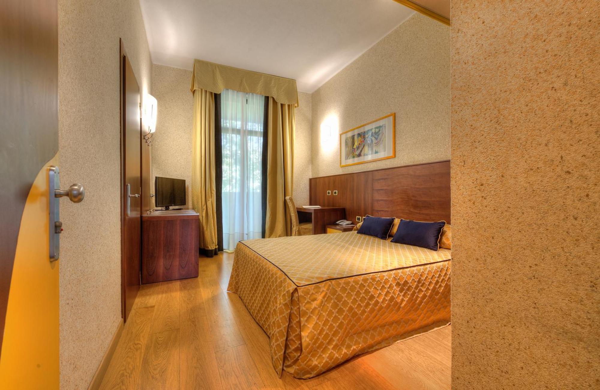Superior Single Room,1227057320:JPEG
