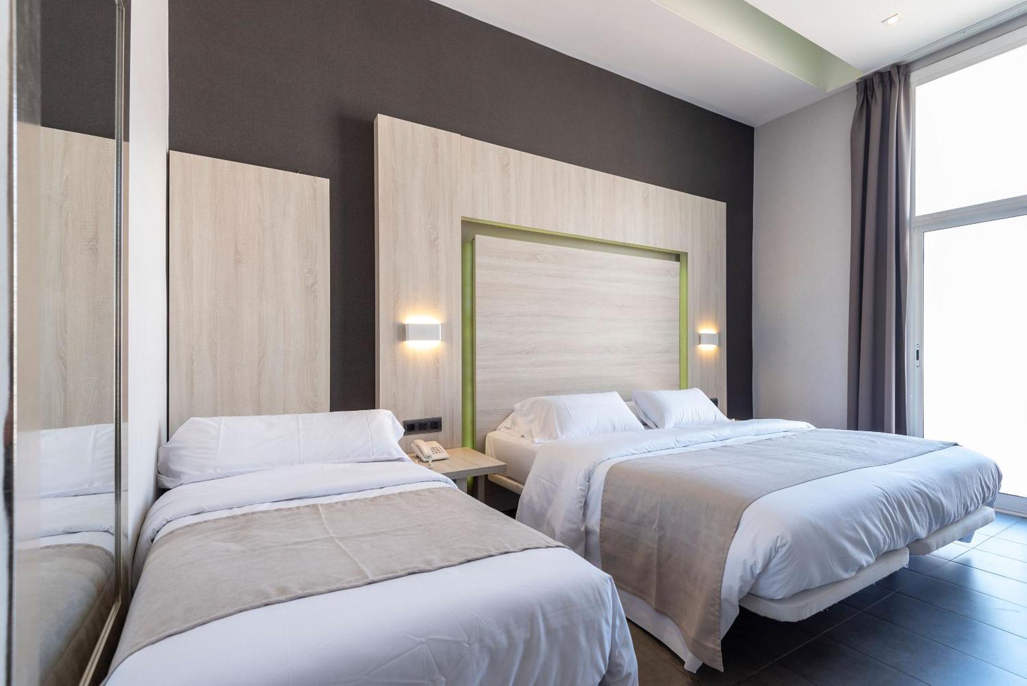 Triple Room Balcony,1227365435:JPEG