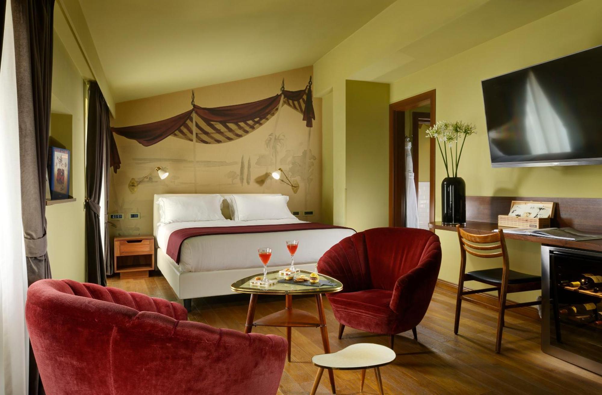 Suite Balcony,1227532130:JPEG