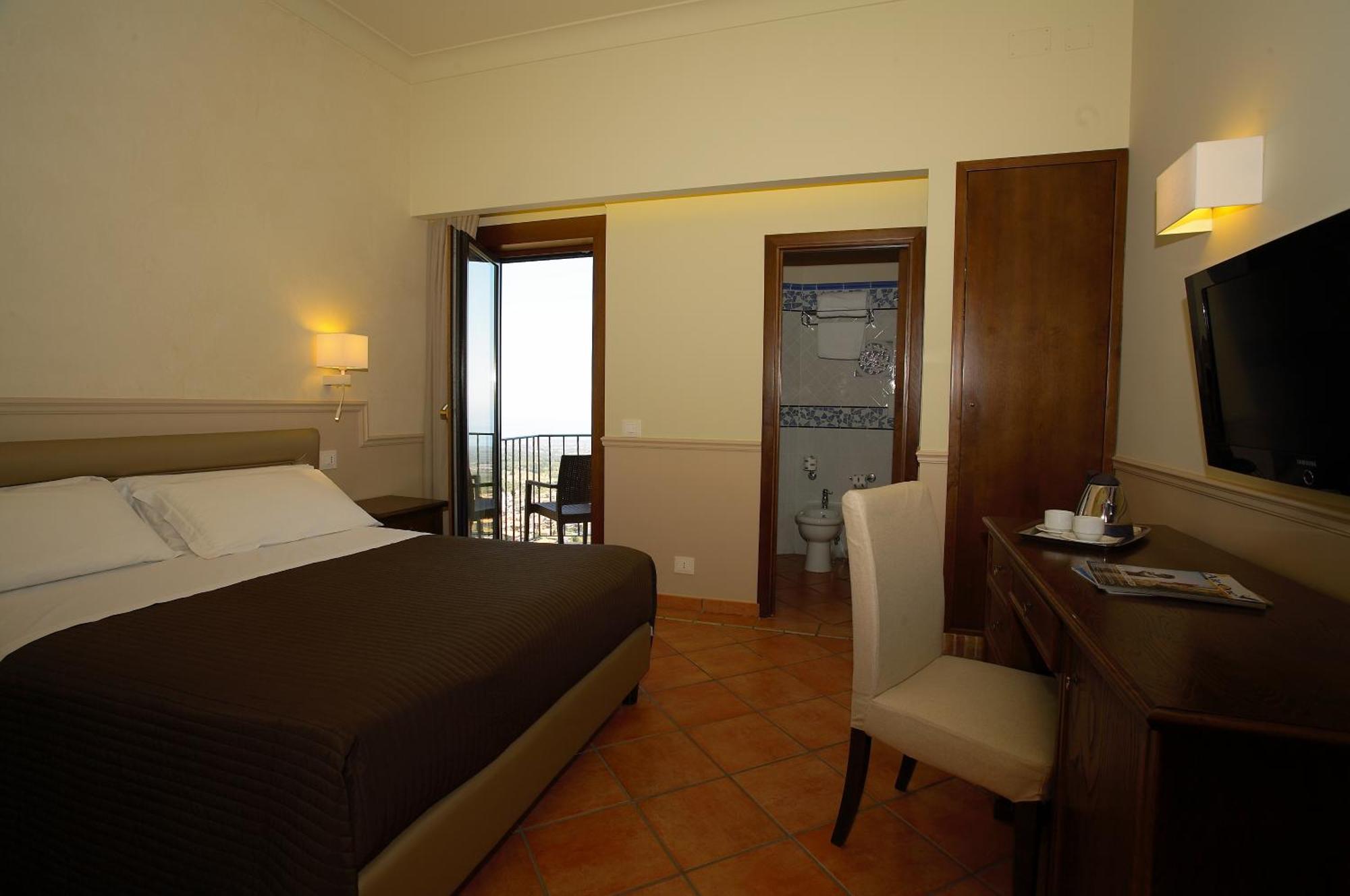 Panoramic Double or Twin Room,1227548984:JPEG