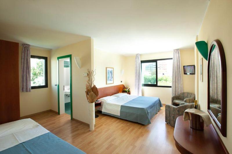 Classic Triple Room,1227656303:JPEG