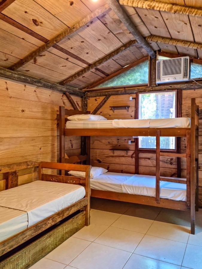 Cama em Dormitório Misto com 6 Camas