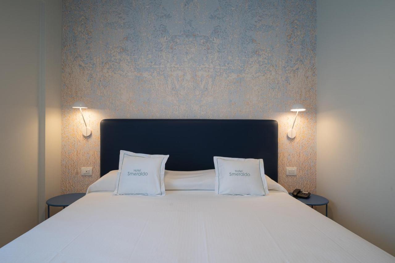 Deluxe Room,1231024745:JPEG