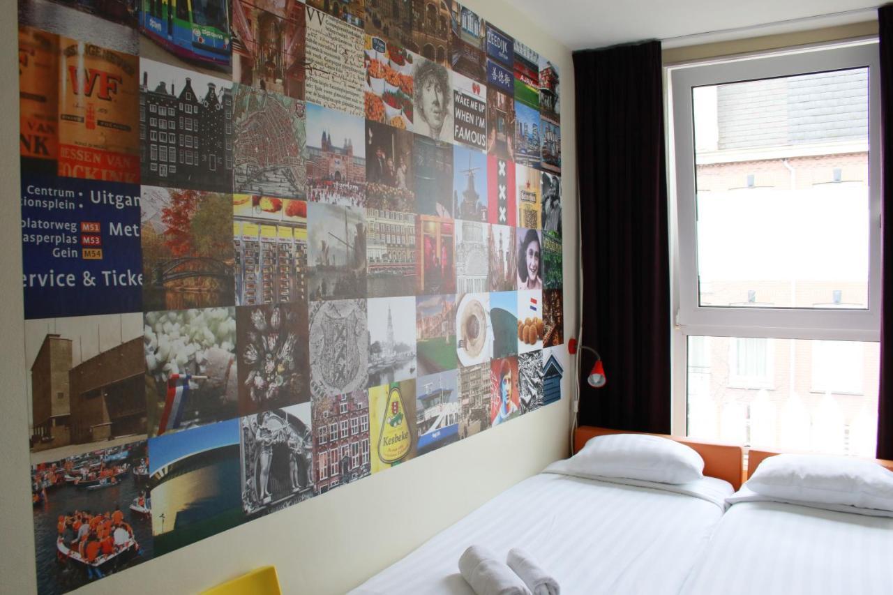 Quarto com 2 Camas de Solteiro