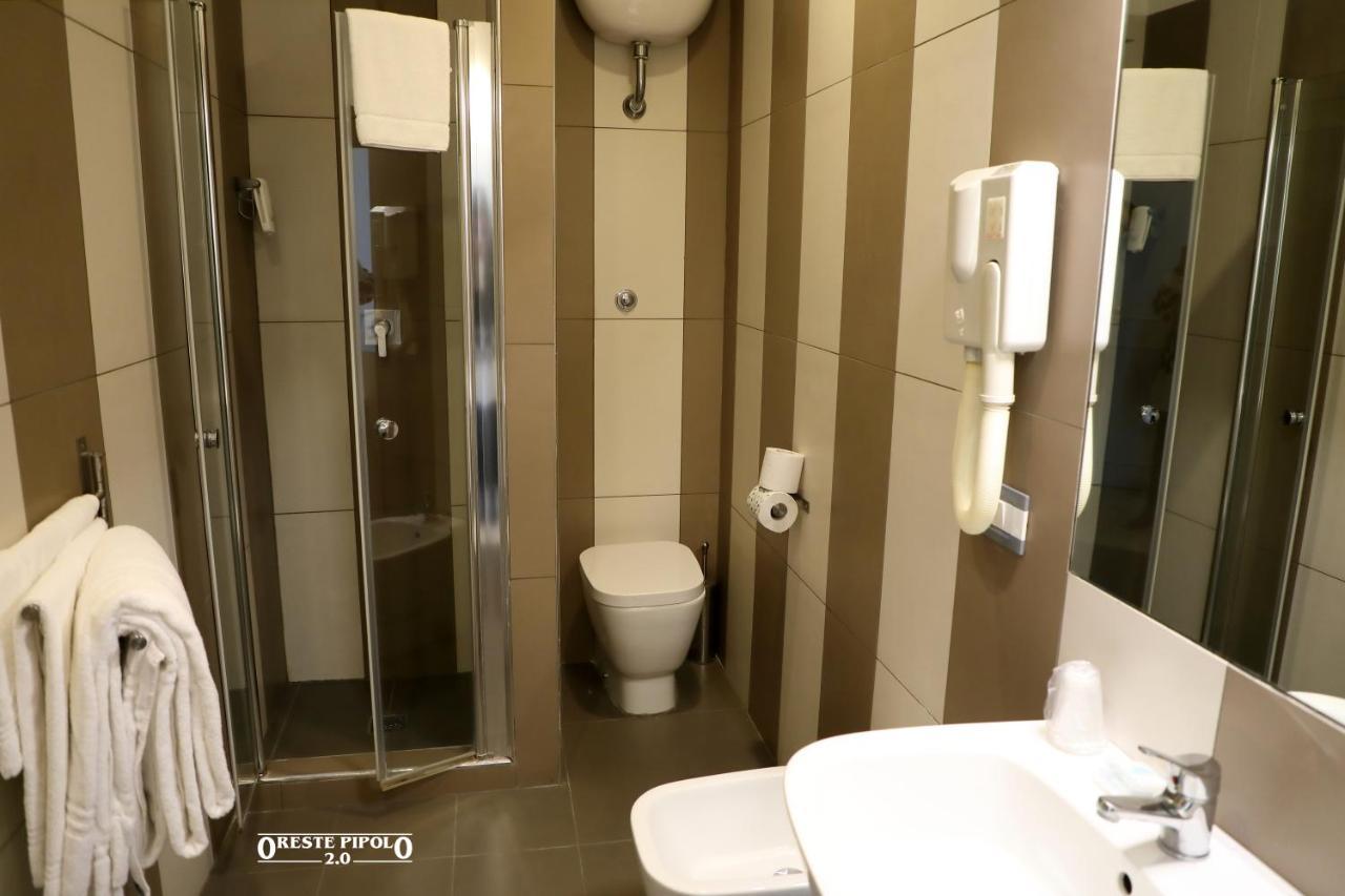 Deluxe Quadruple Room,1231699979:JPEG