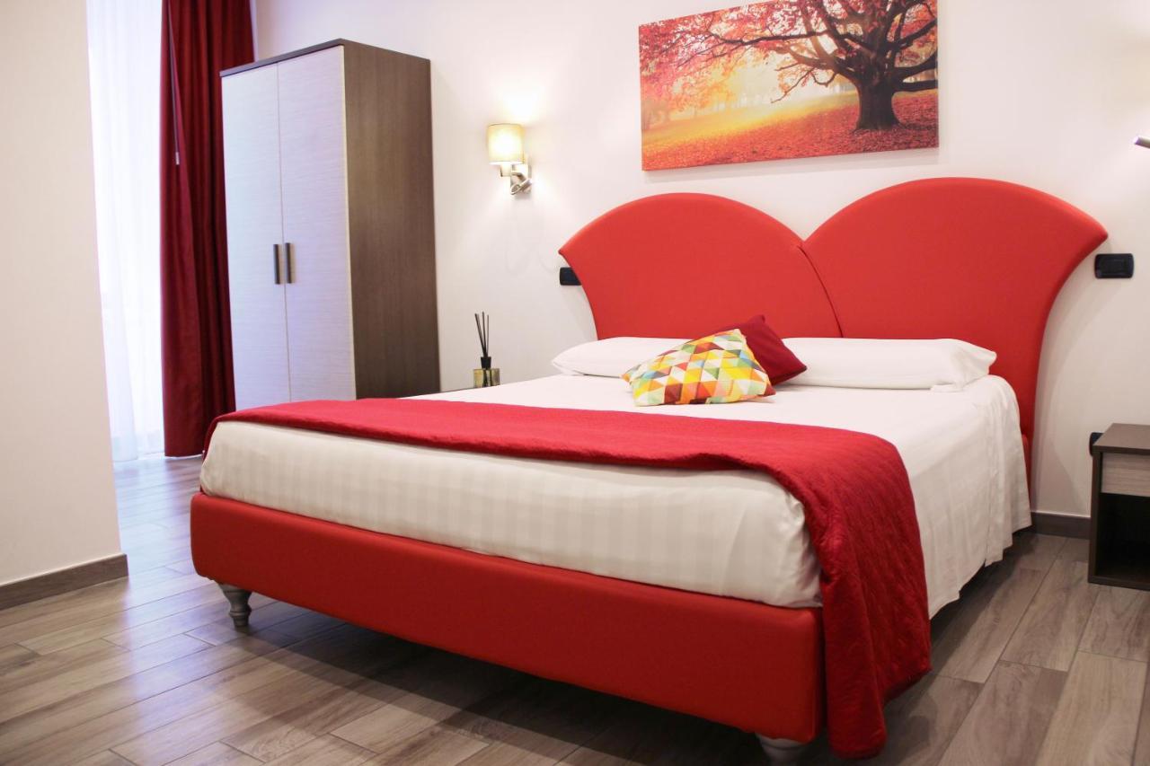Deluxe King Room-Victoria,1233376817:JPEG