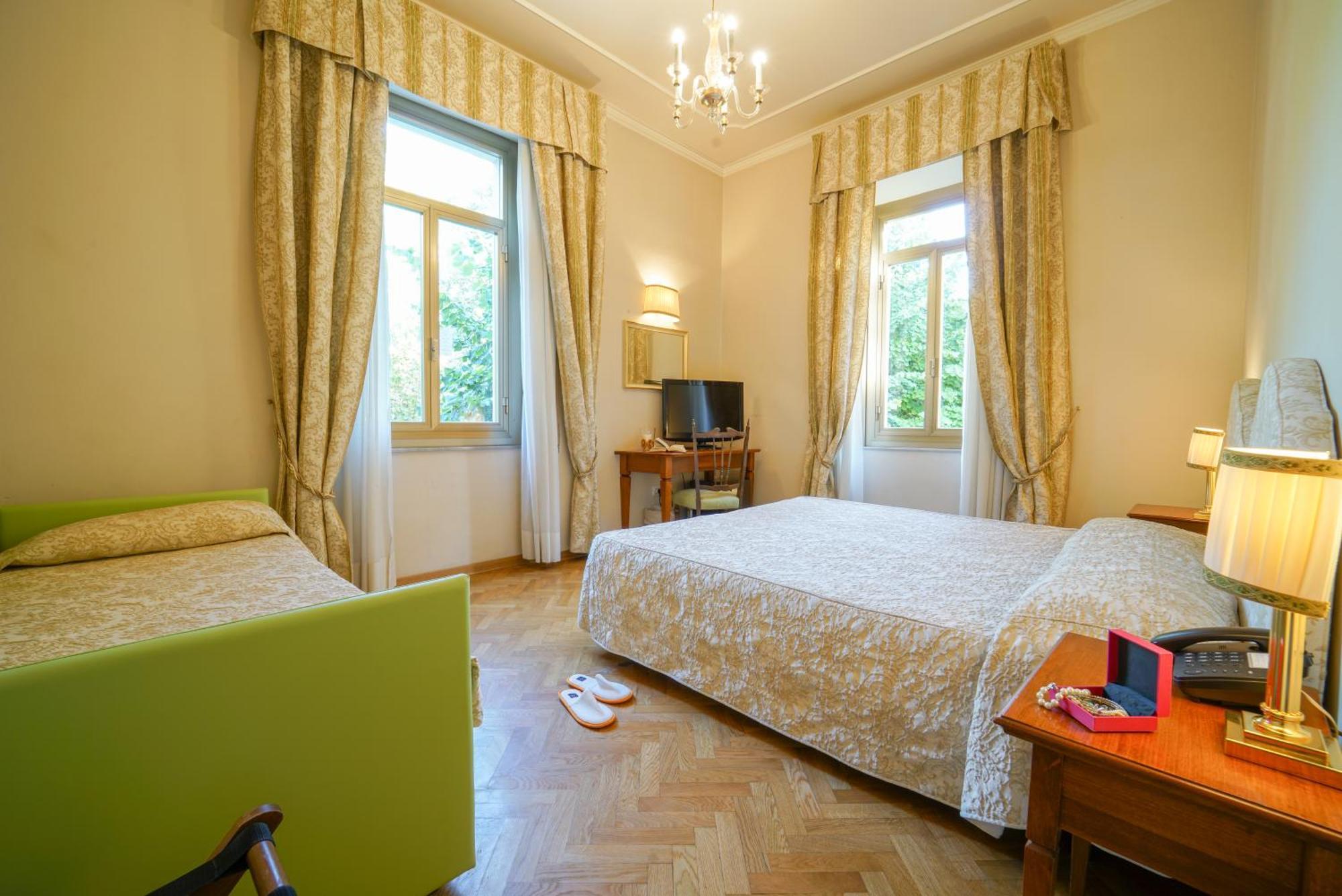 Triple Room,1234943936:JPEG