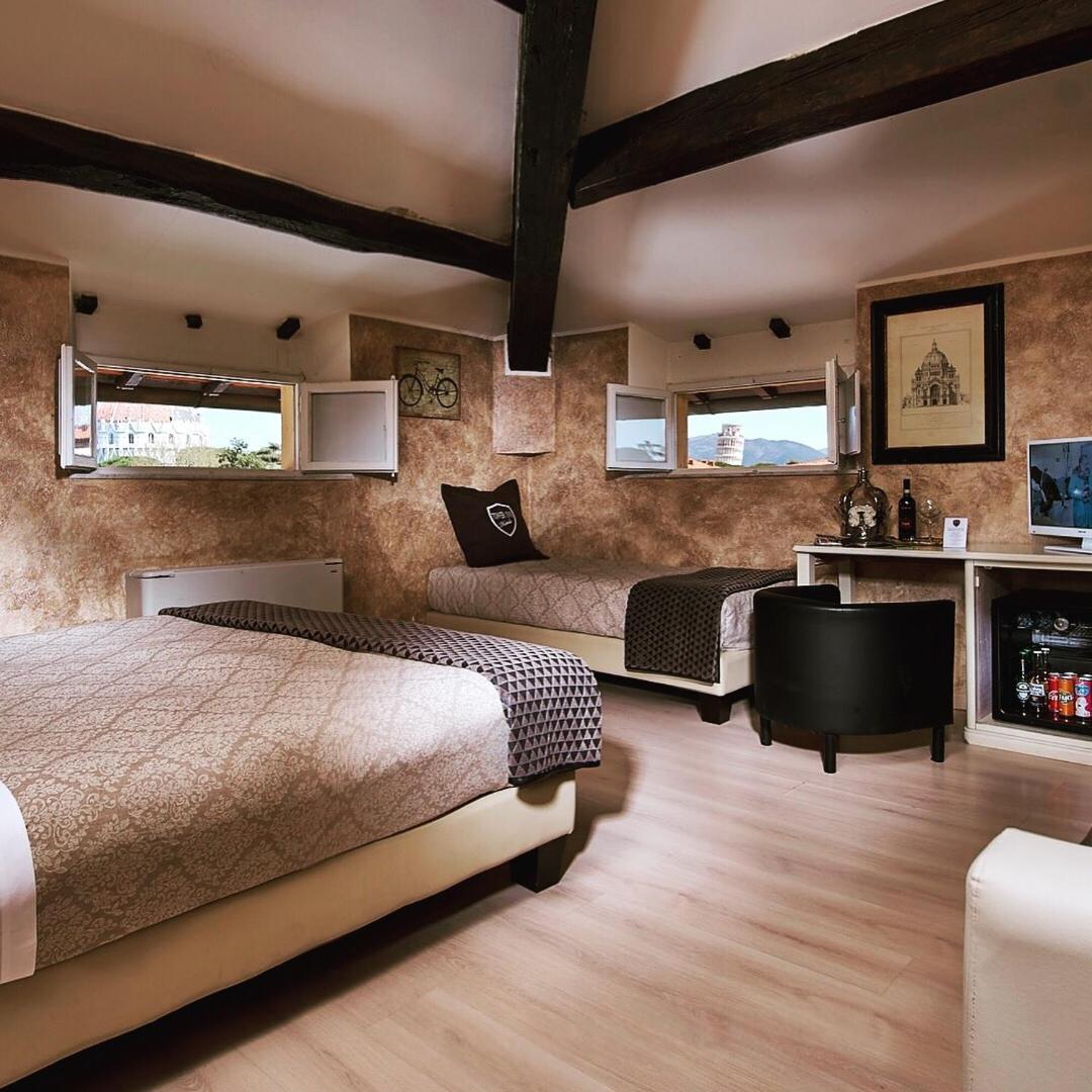 Attic Triple Room Tower View
