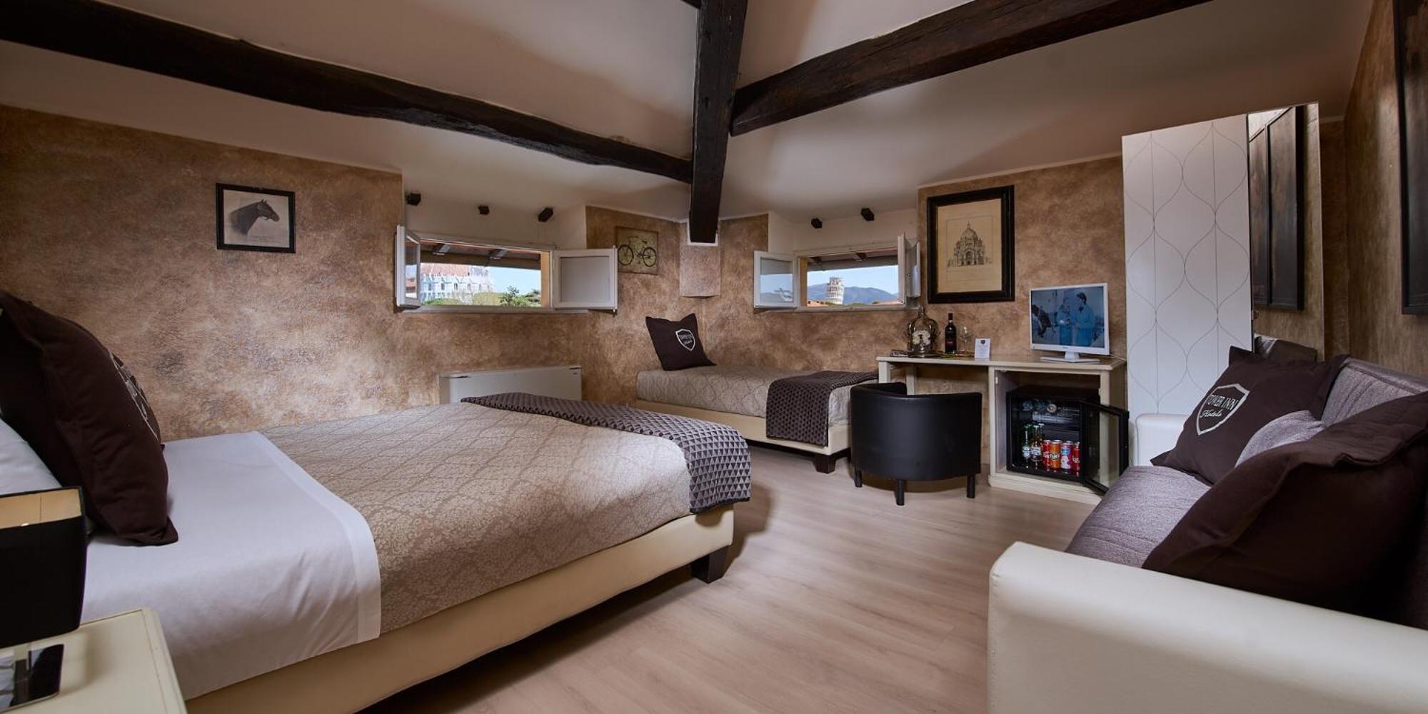 Attic Triple Room Tower View