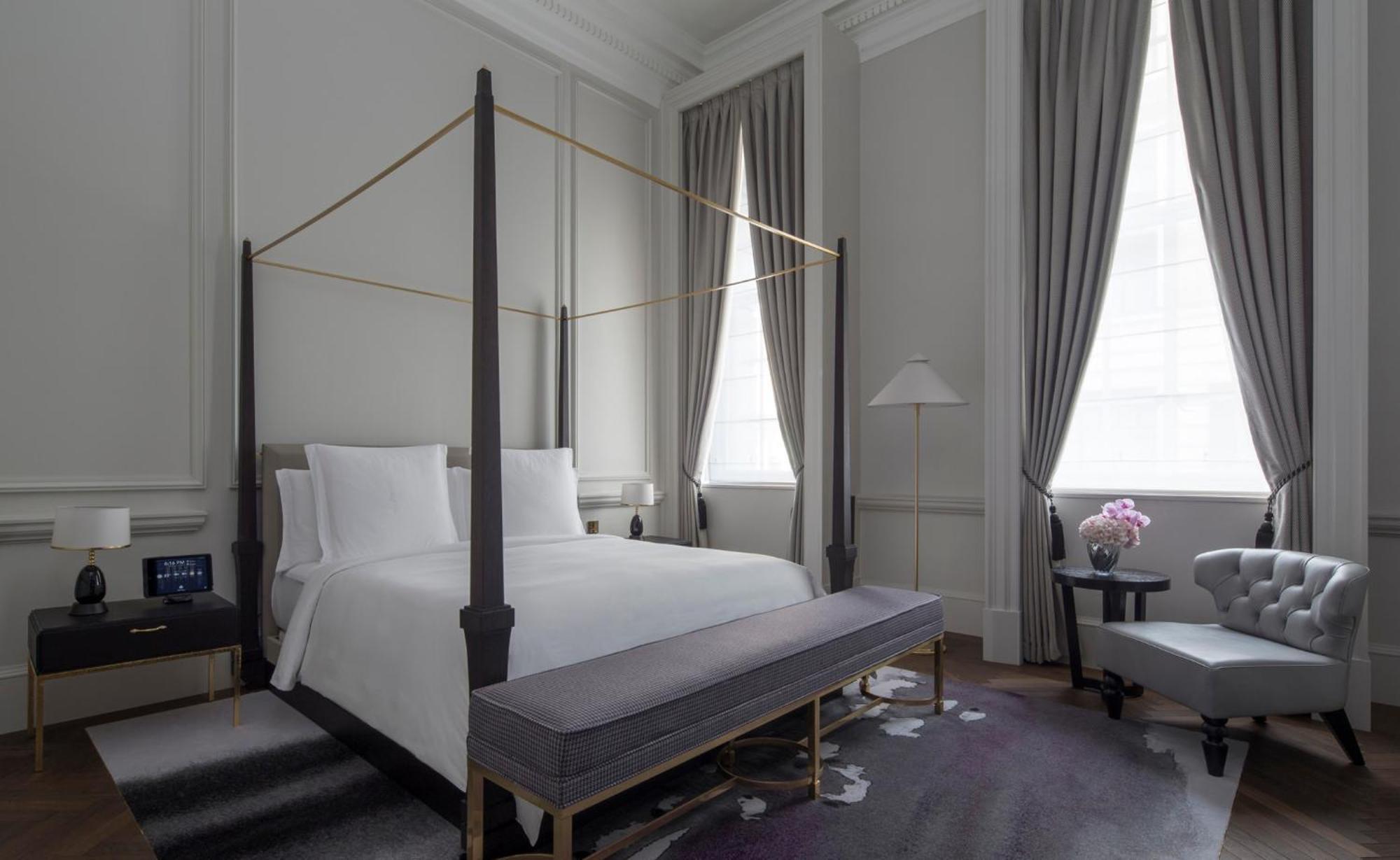 Heritage Suite king bed,1235161952:JPEG