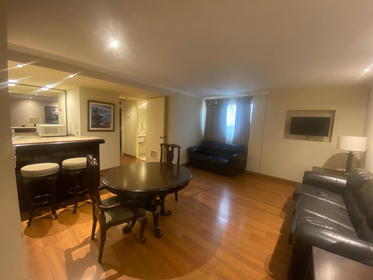 Superior King Suite,1235588033:JPEG