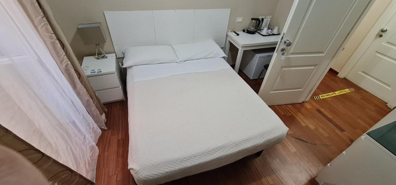 Small Double Room,1237513147:JPEG