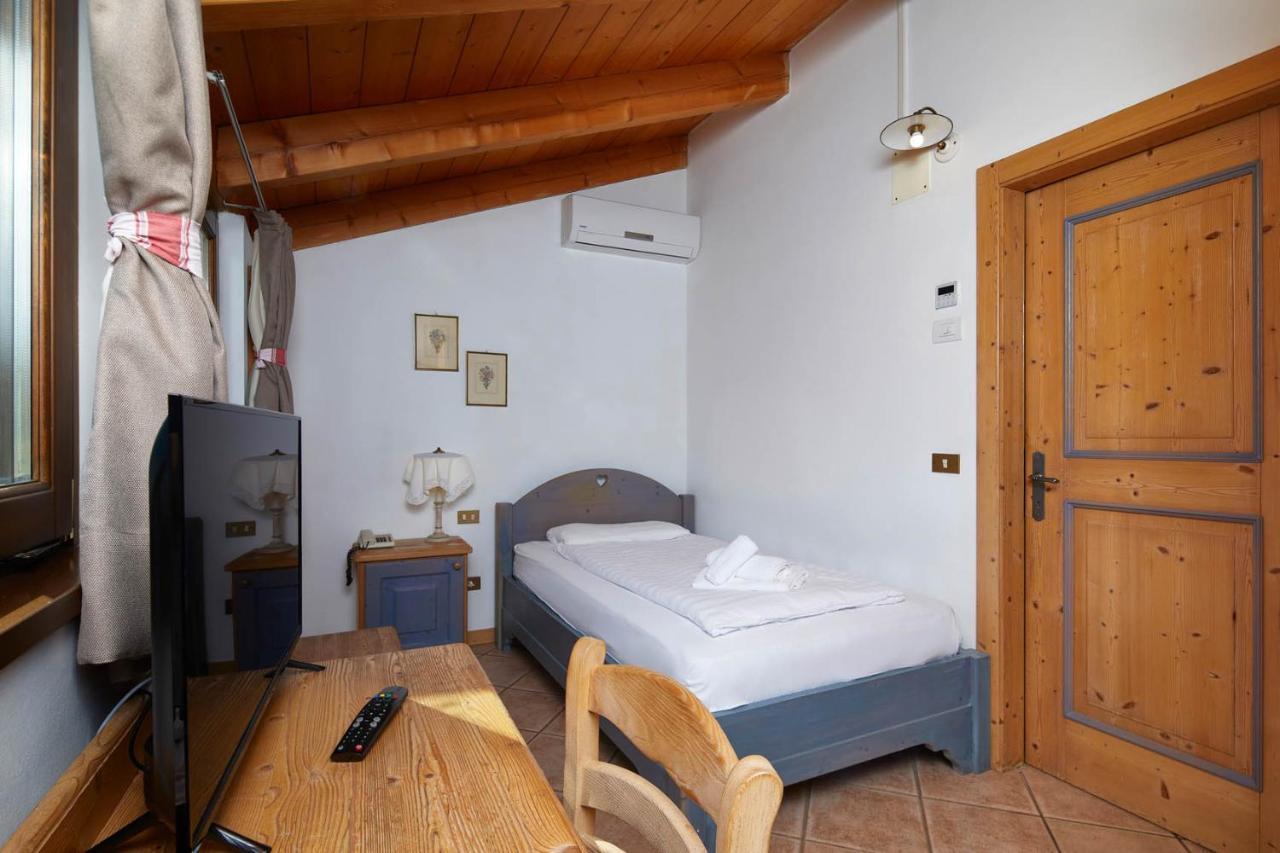 Single Room,1589140851:JPEG