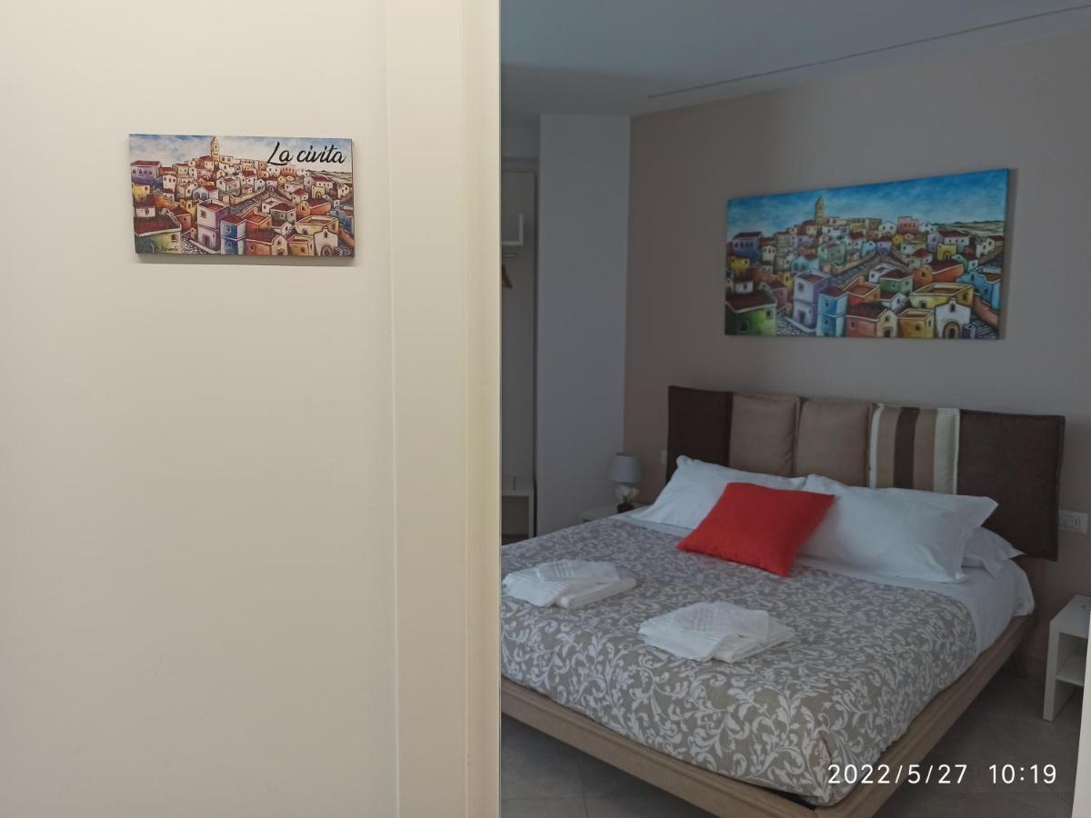 Double Room,884713162:JPEG