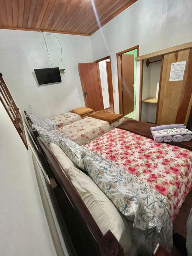 Quarto Quádruplo com Banheiro Privativo