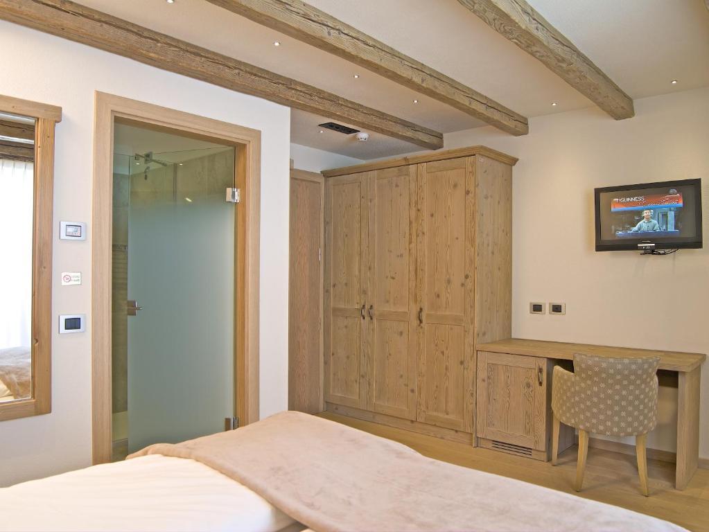 Superior Double or Twin Room,1580477183:JPEG