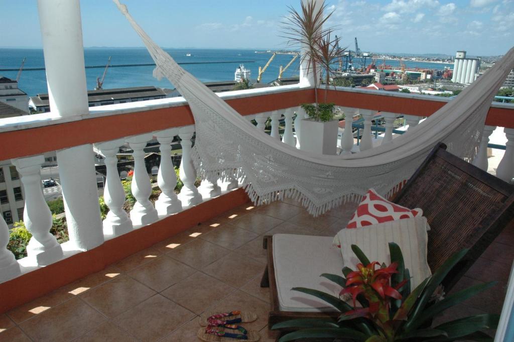 Quarto Quádruplo com Vista do Mar.