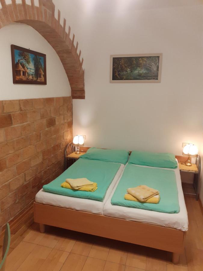 Small Double Room,1245231010:JPEG