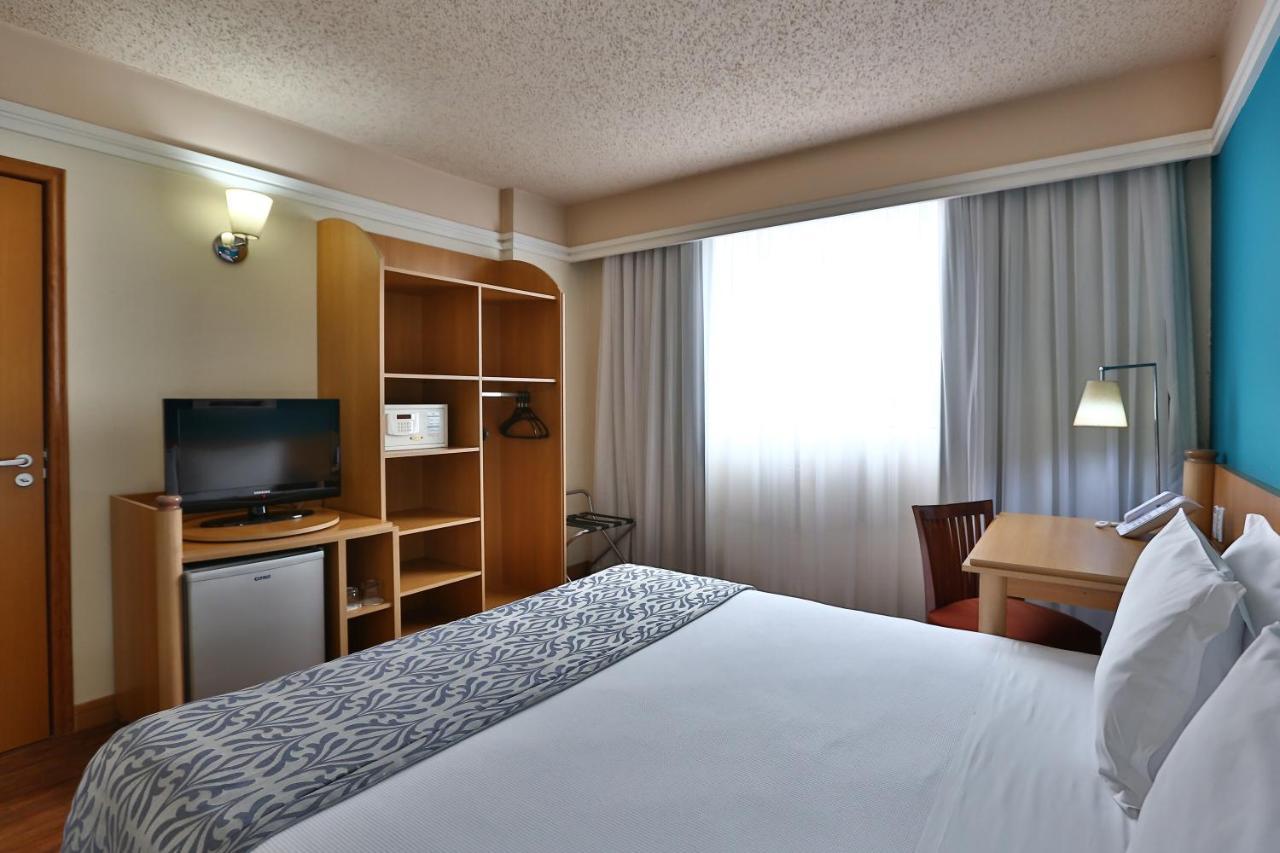 Quarto Superior com cama Queen Size - Acessível para hospedes com mobilidade reduzida