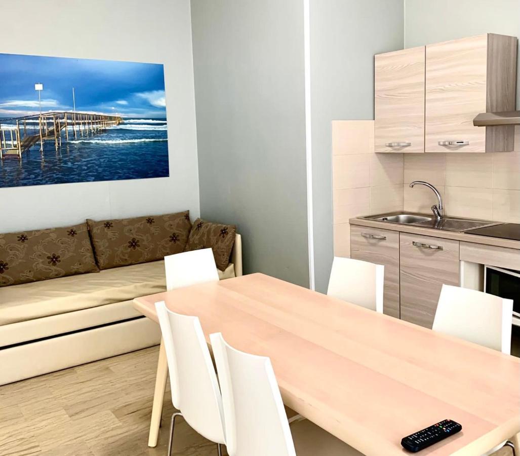 Two-Bedroom Apartment,1243820770:JPEG