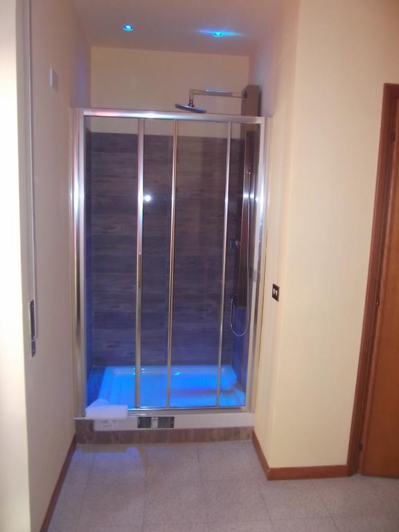 Economy Double or Twin Room,124487604:JPEG